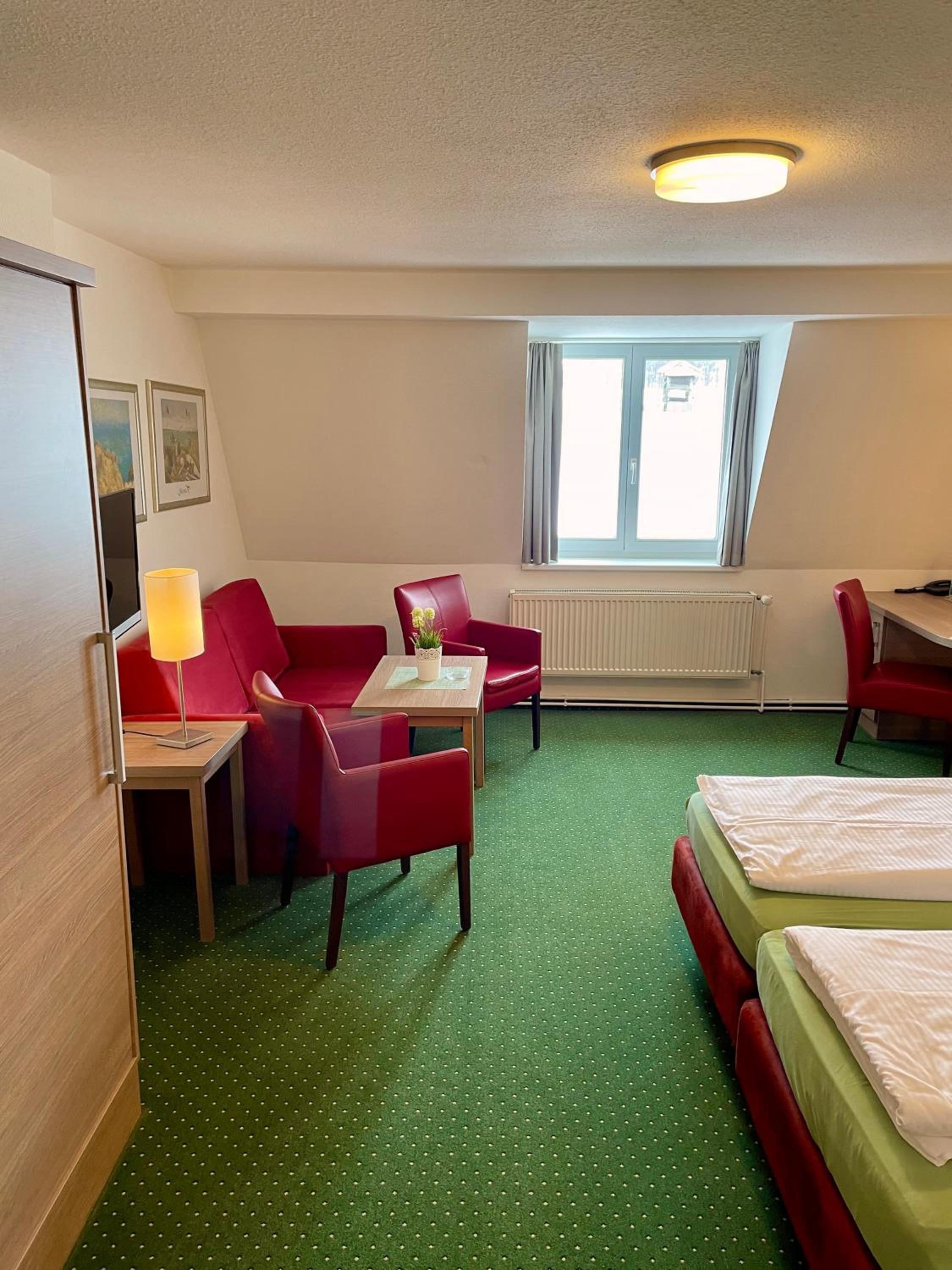 Deluxe Doppel-/Zweibettzimmer für Raucher - Photo 4