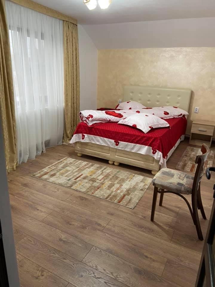 Double Room with Private Bathroom photo 1