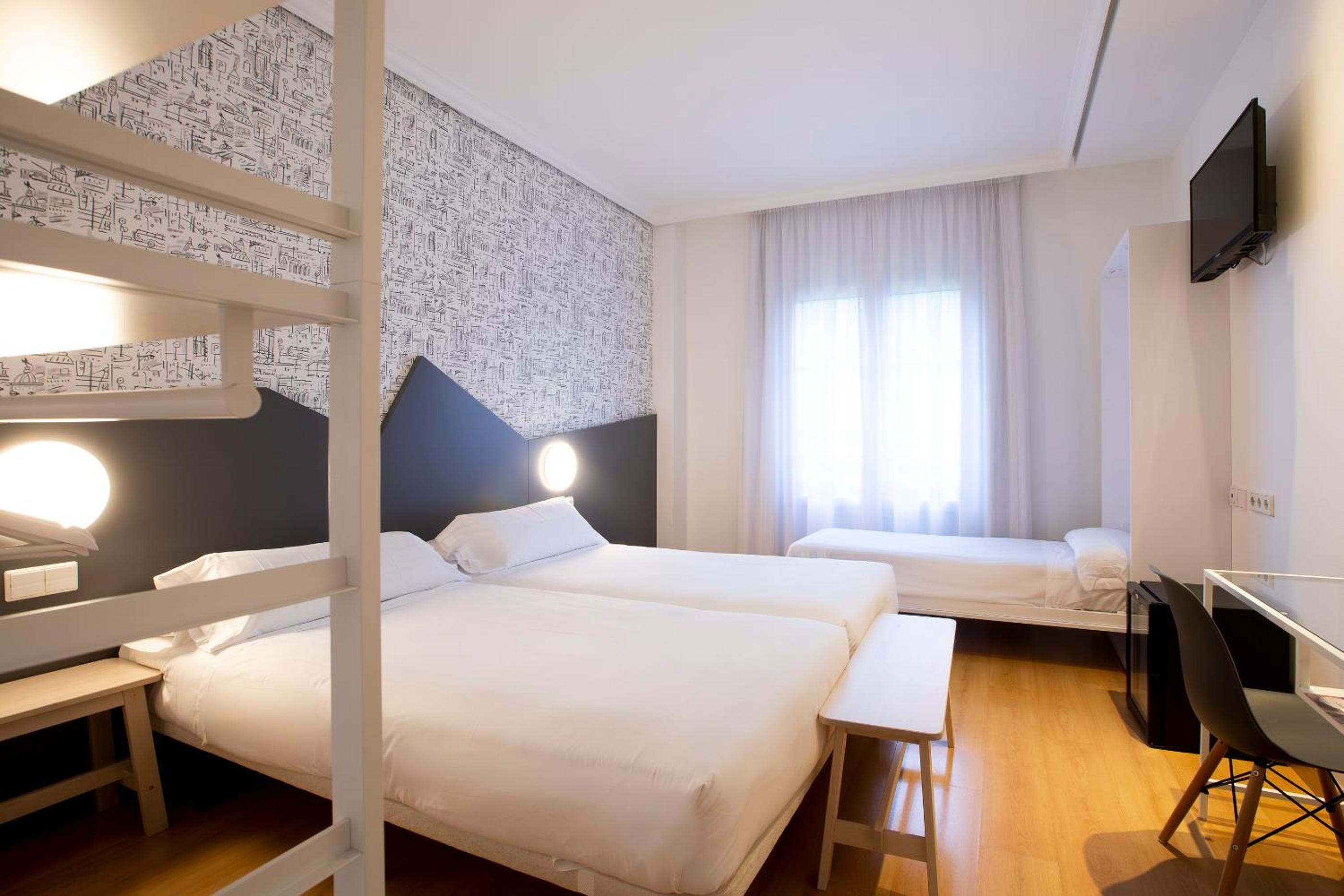 Triple Room - Photo 1