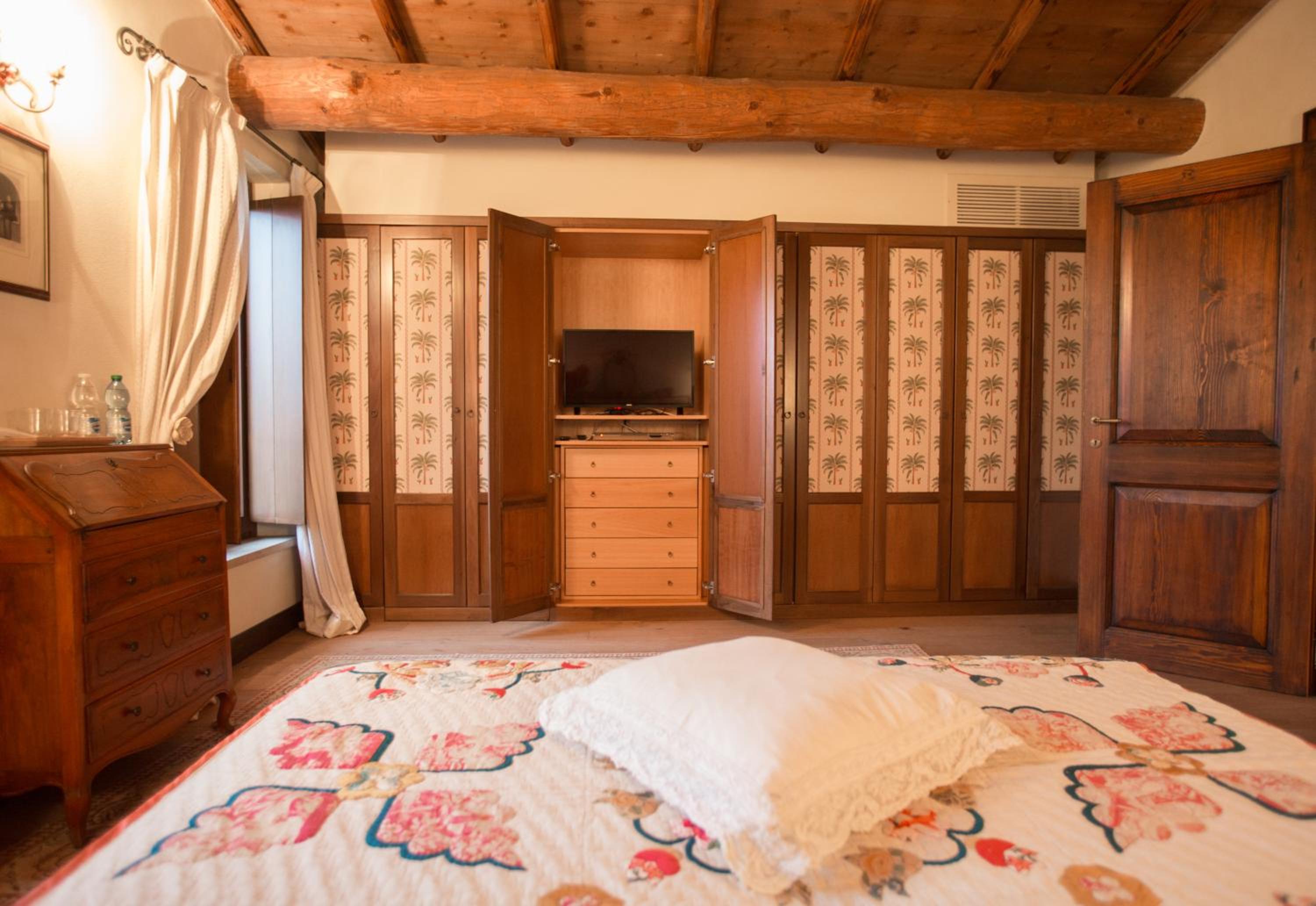 Superior King Room photo 1