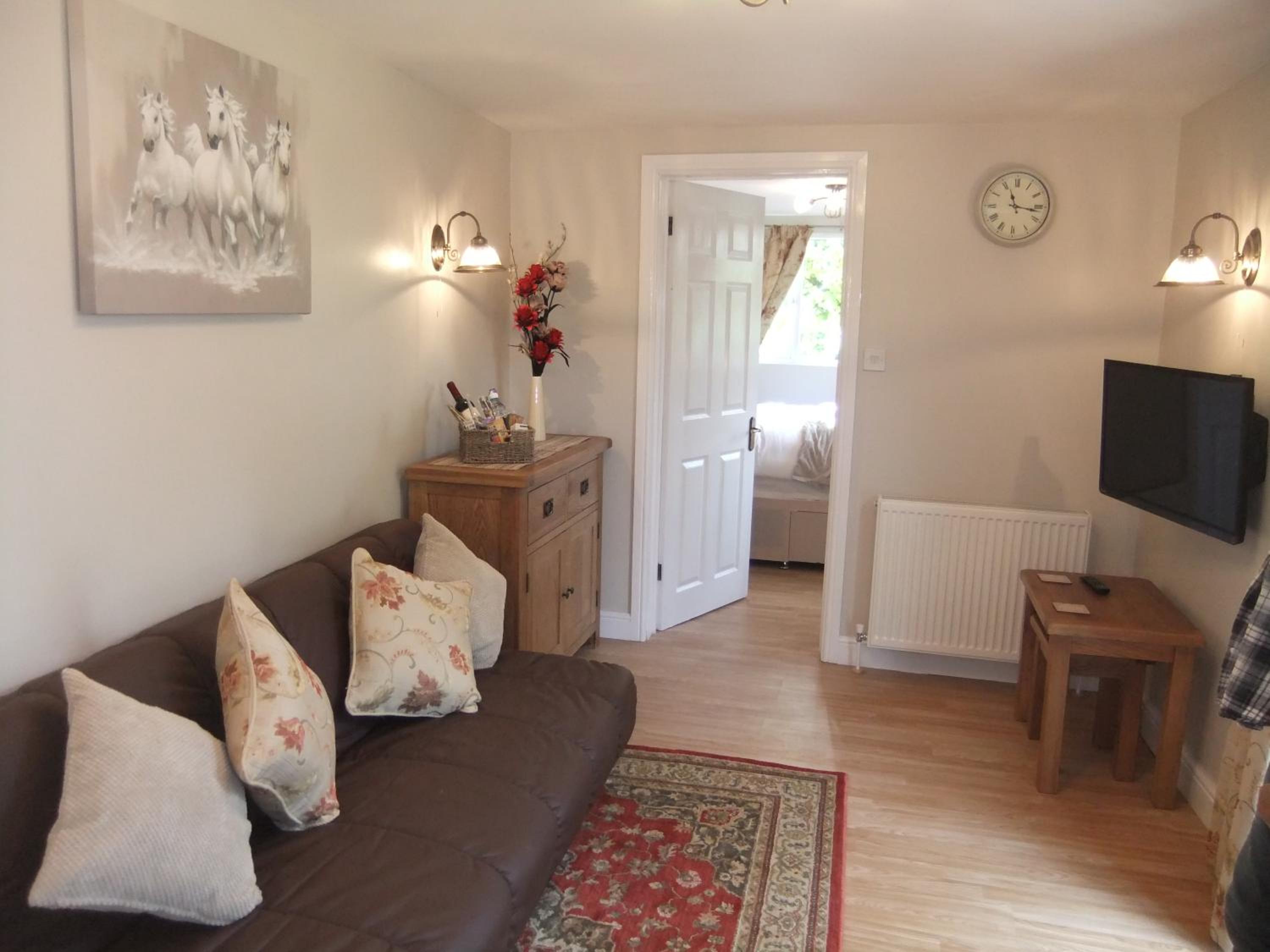 One-Bedroom House photo 1