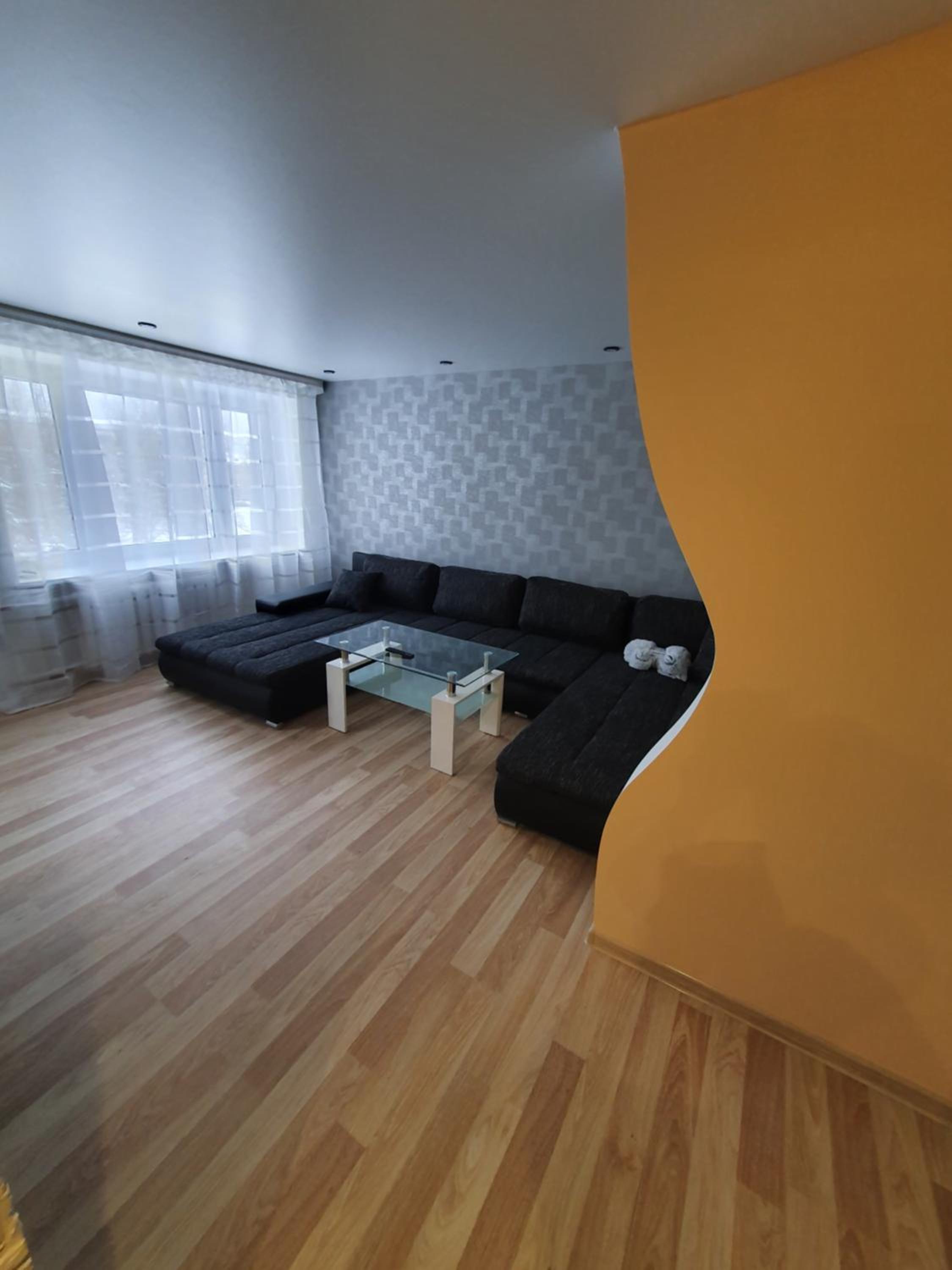One-Bedroom Apartment - Photo 3