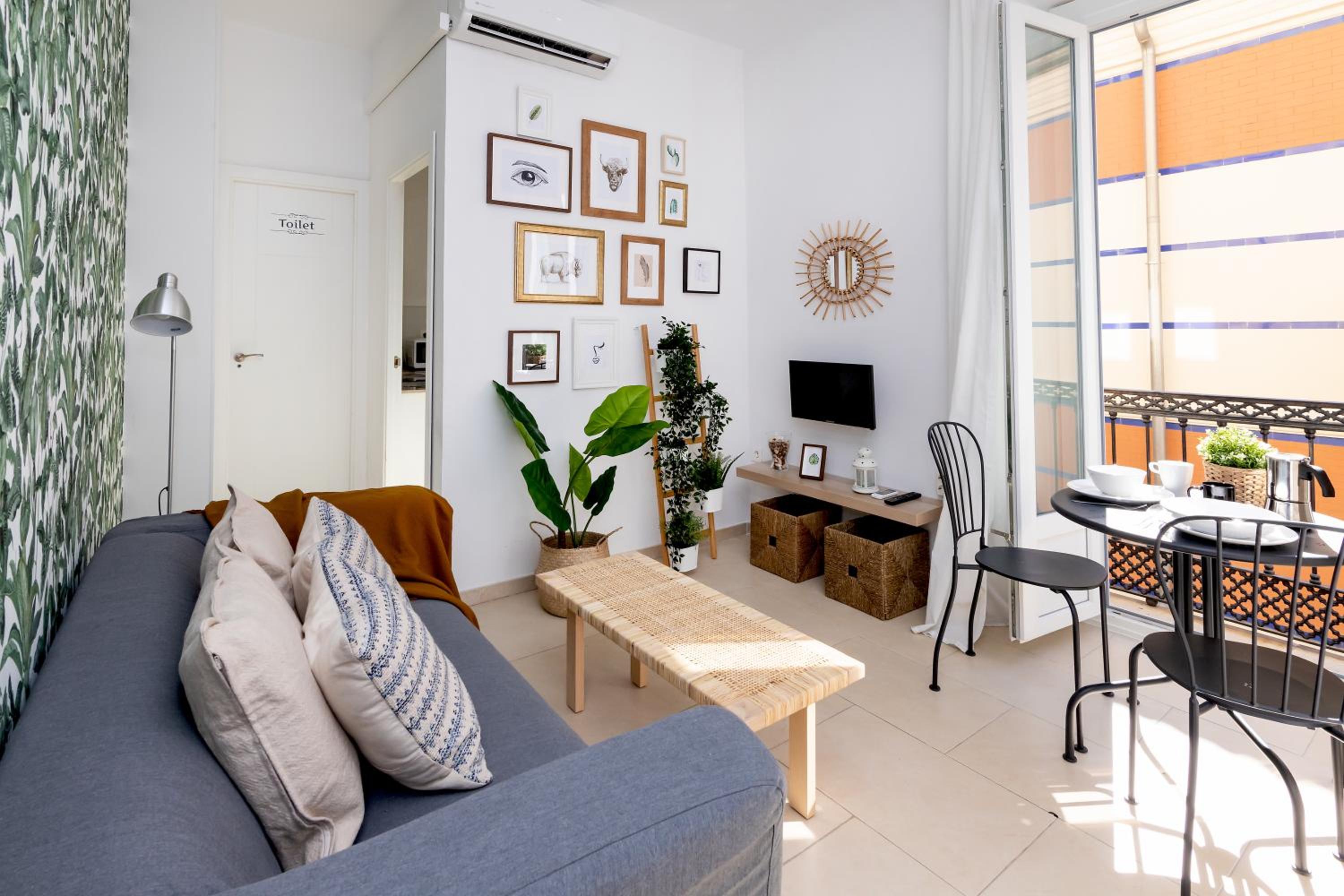 Apartamento con Balcón