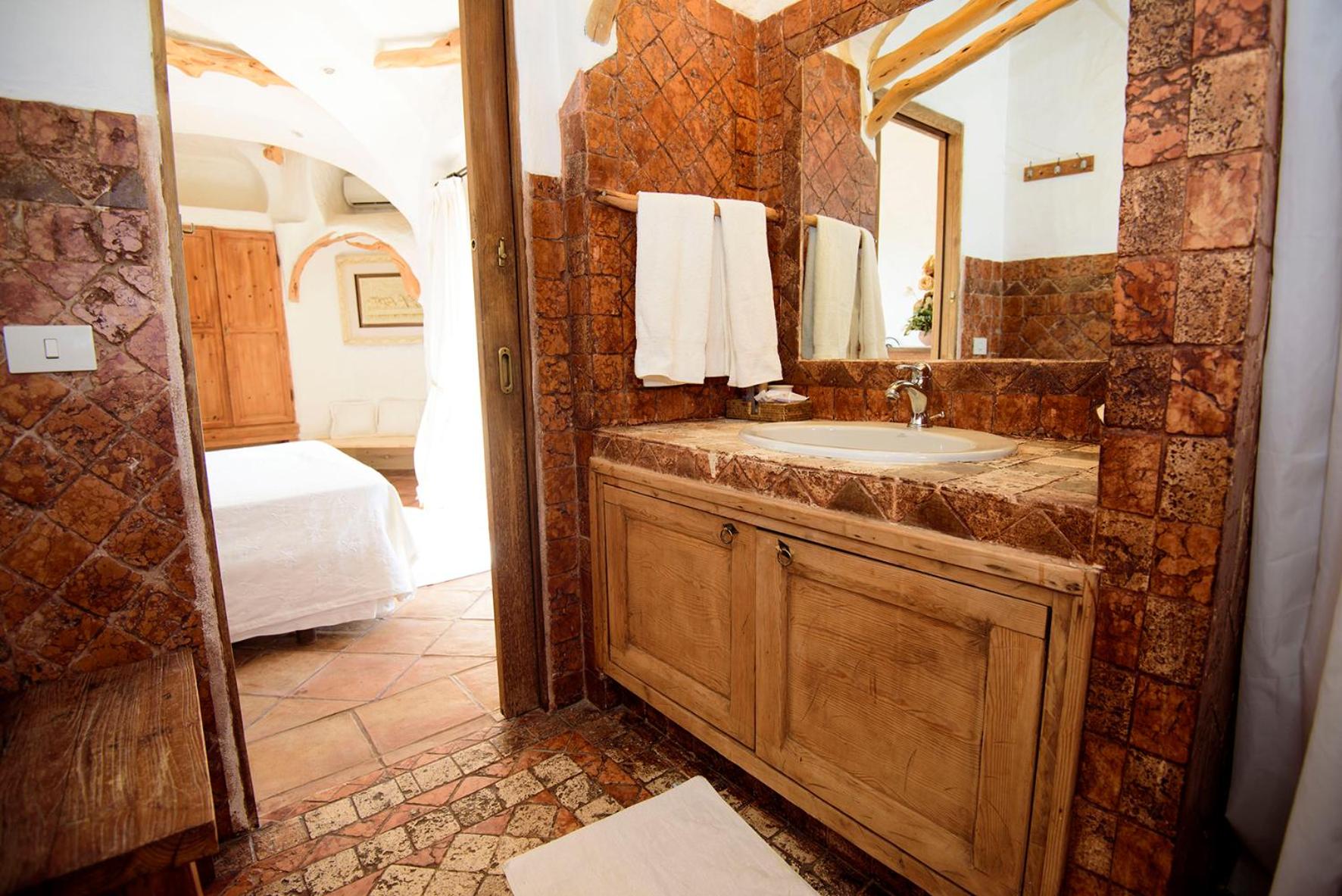Deluxe Double Room with pool view(2 Adults + 1 Child) photo 3