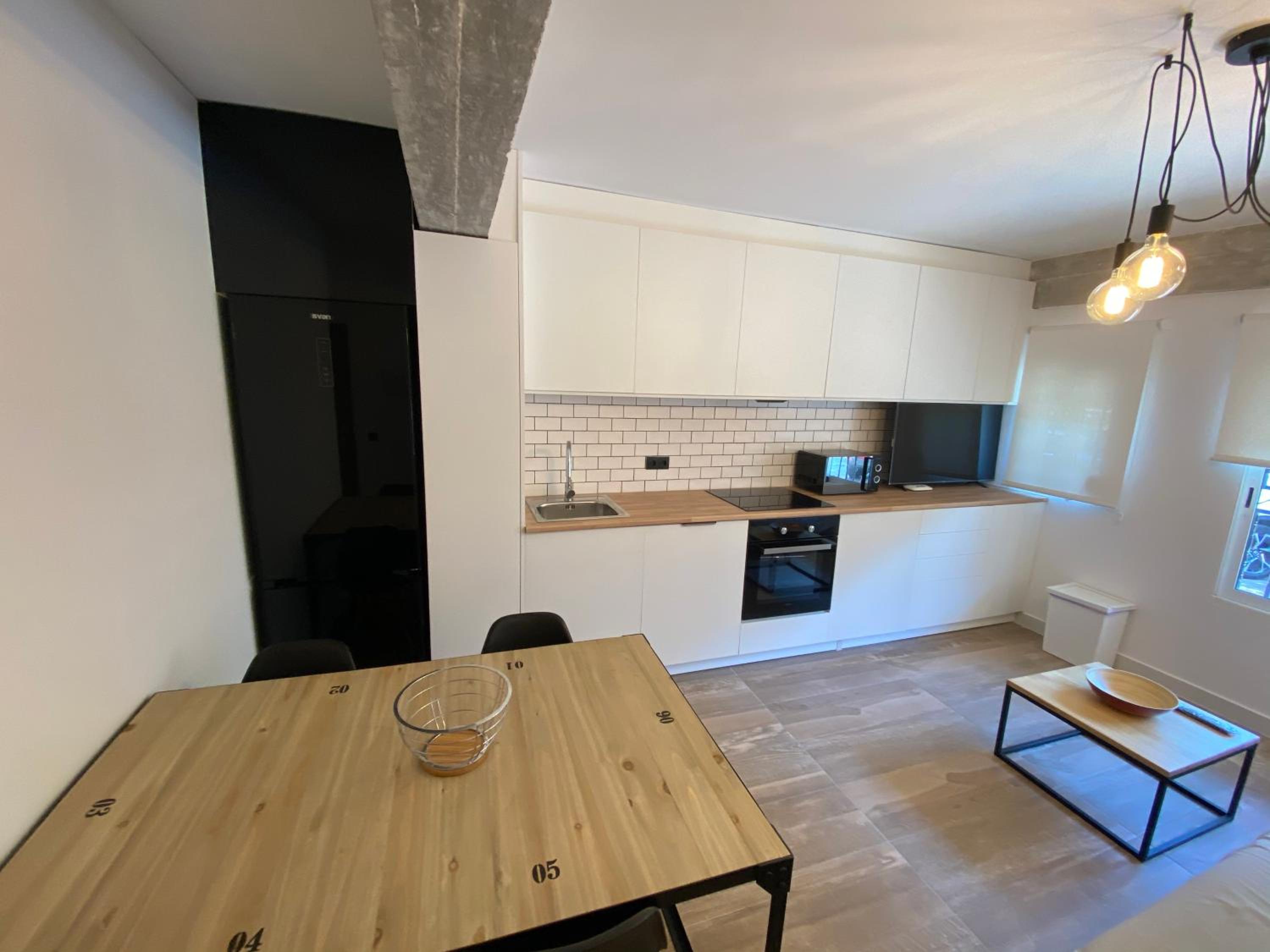 One-Bedroom Apartment - Photo 15