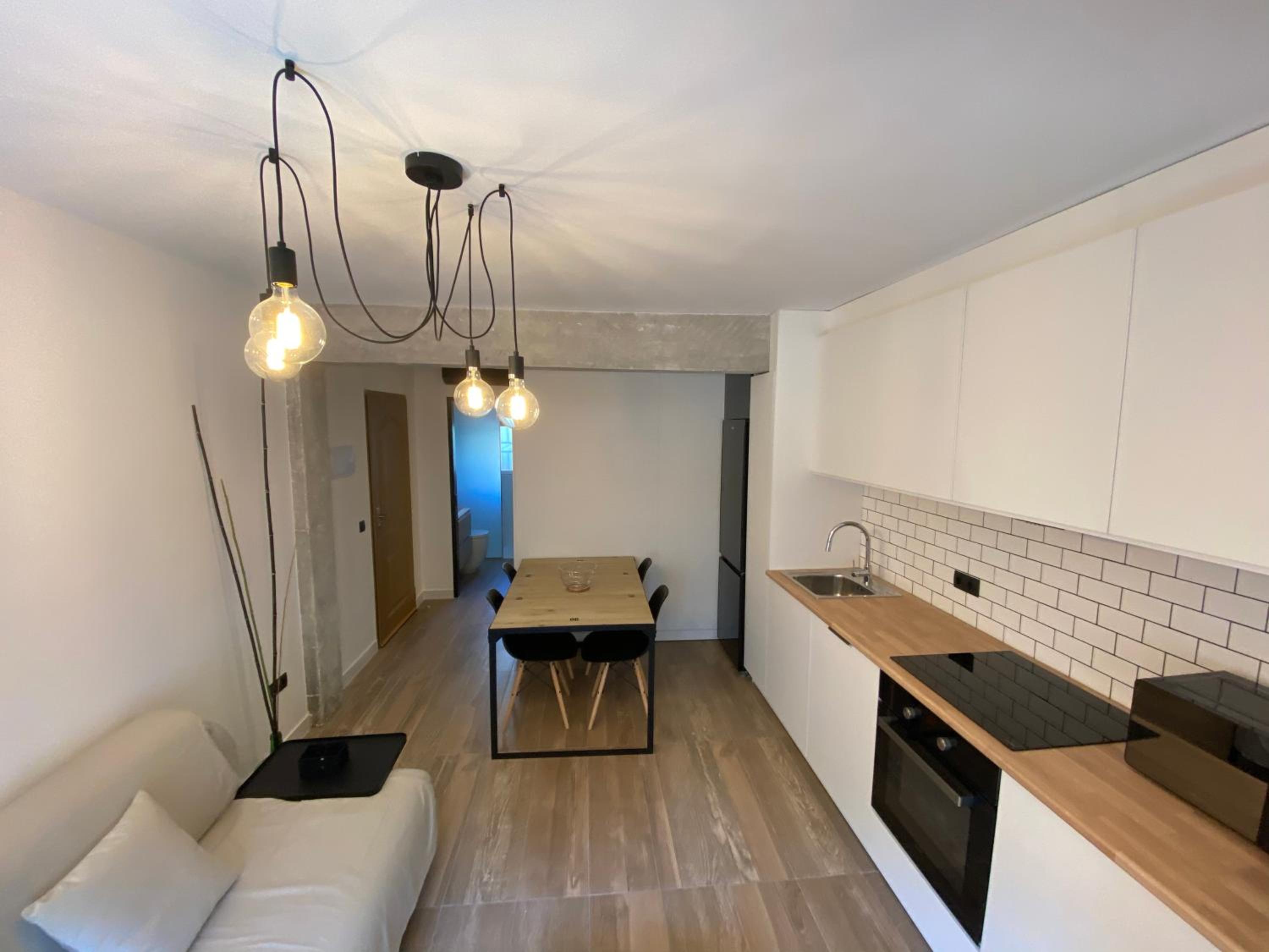 One-Bedroom Apartment - Photo 14