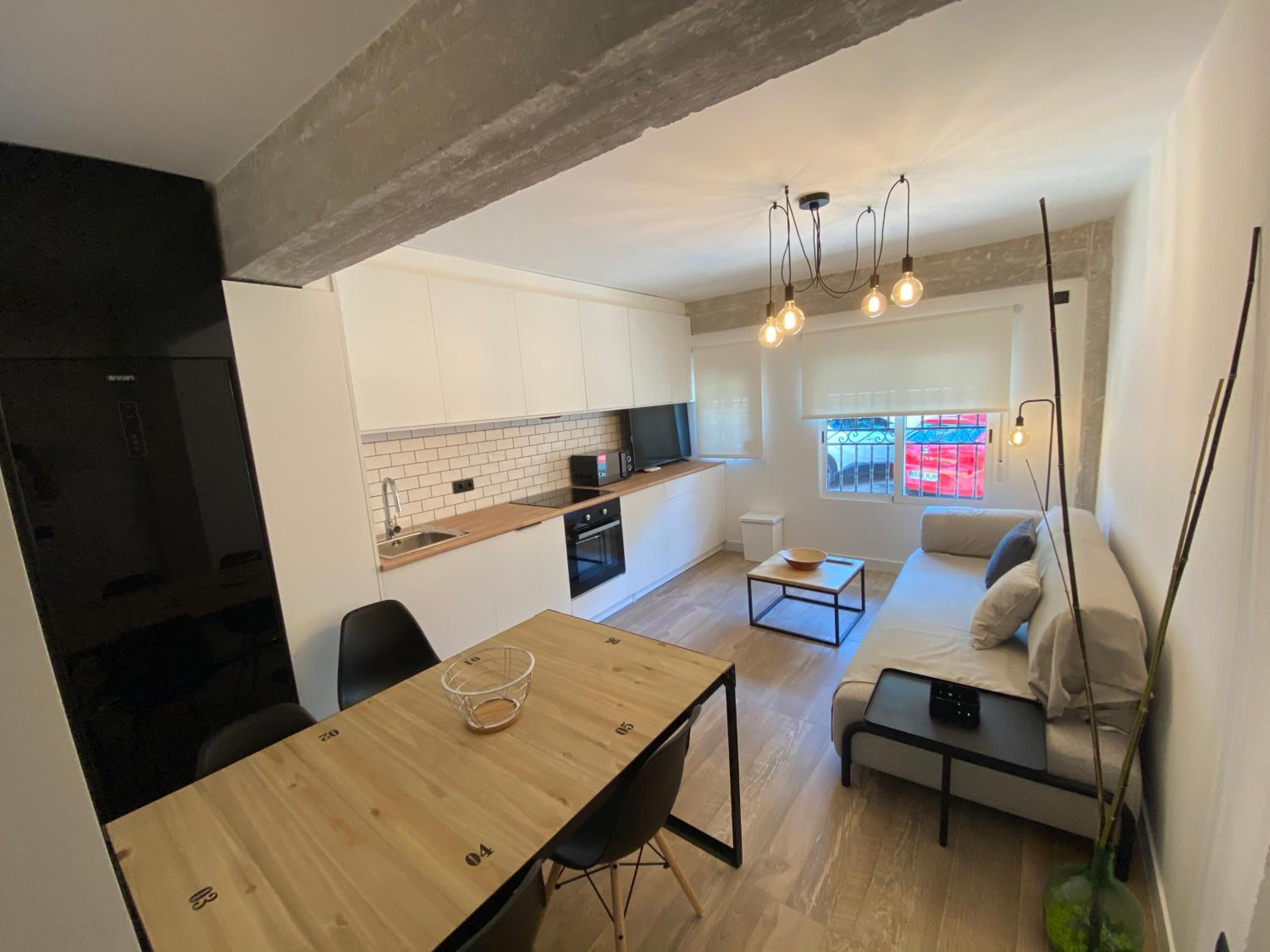 One-Bedroom Apartment - Photo 1