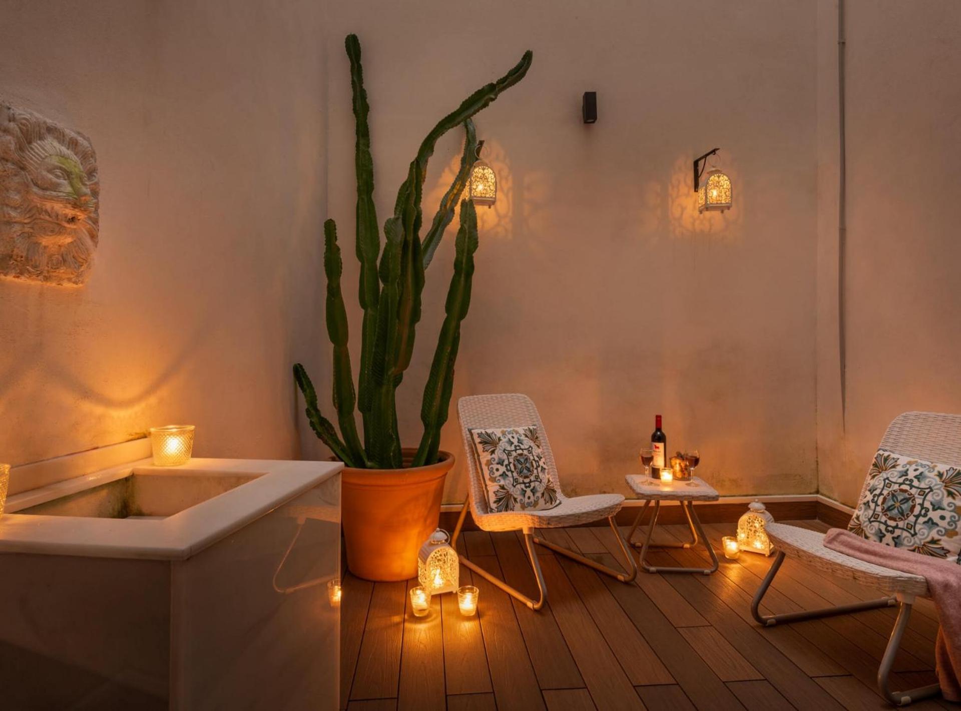 Studio with Patio - Ground Floor