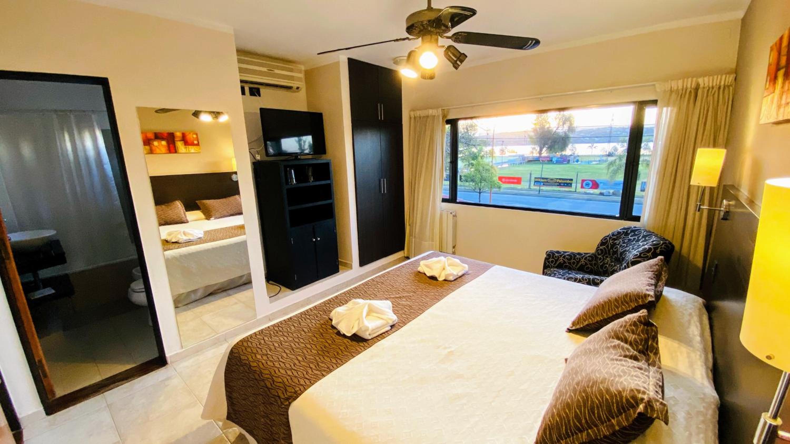 Junior Suite with Lake View photo 2