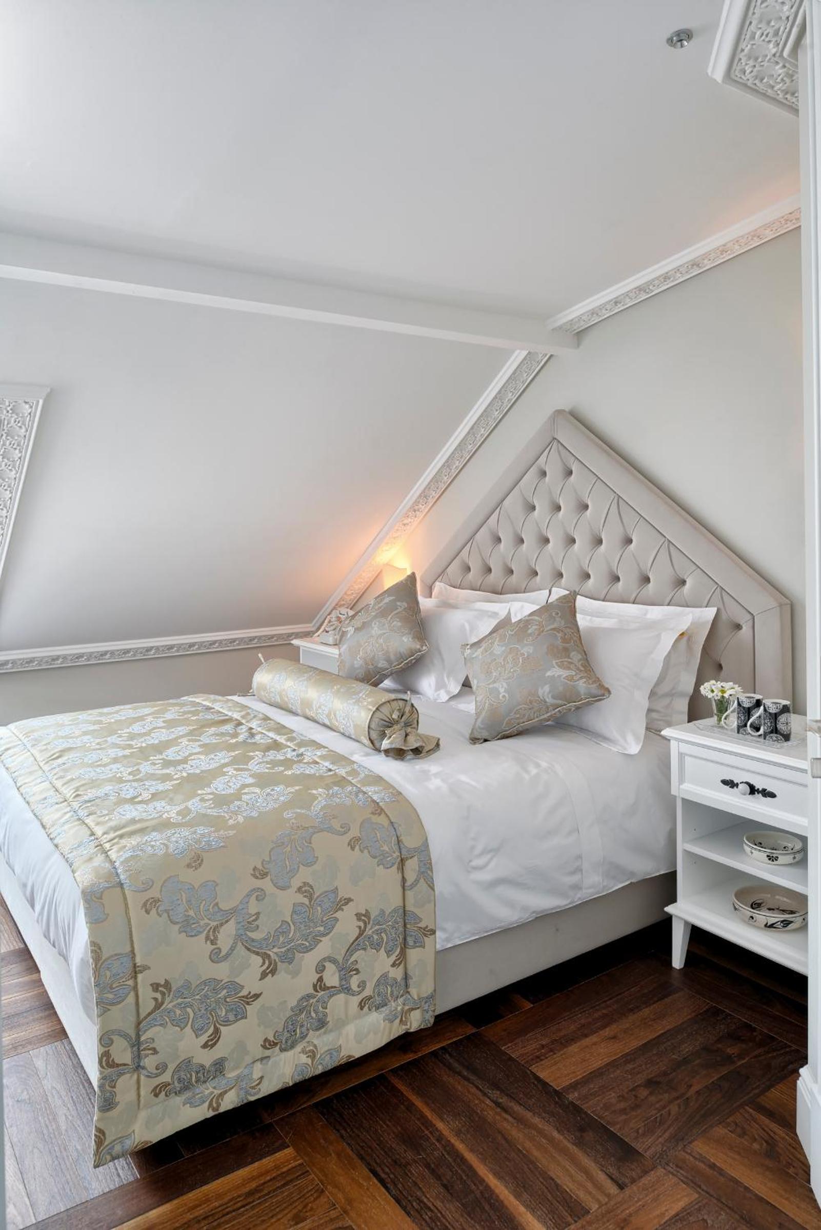 Penthouse Deluxe Room photo 1
