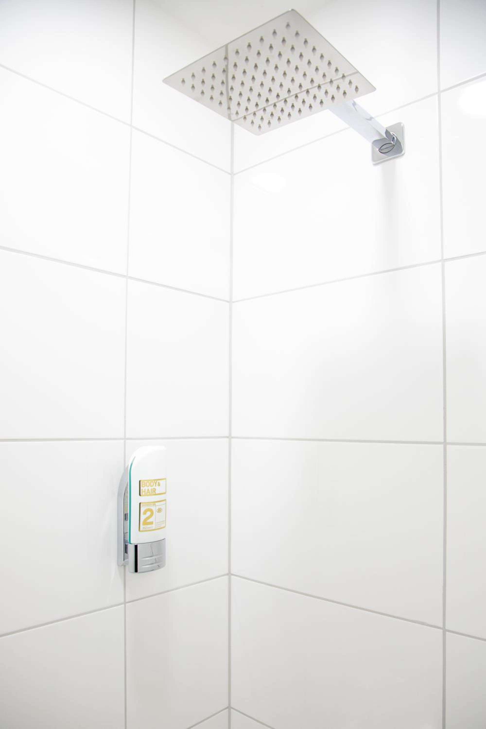 Twin Room with Bathroom photo 2
