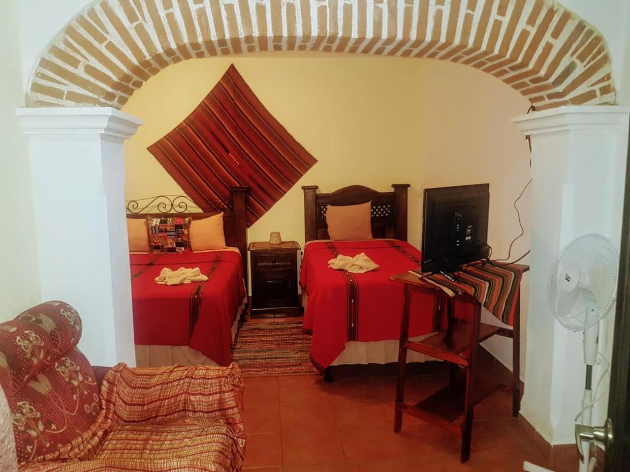 Triple Room with Private Bathroom photo 1