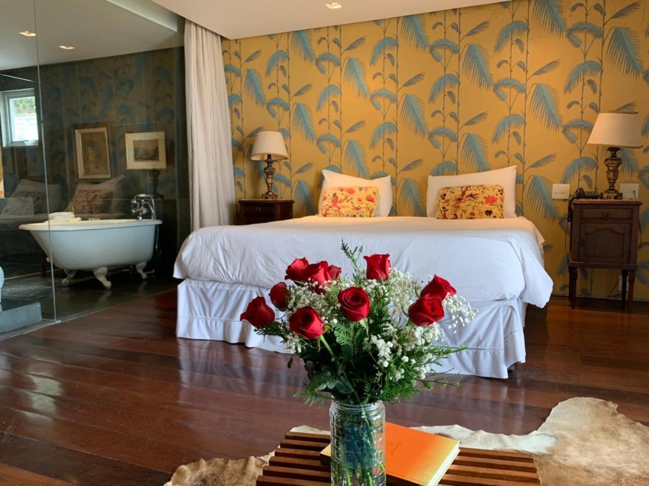 Deluxe Suite with Sea View - Photo 1