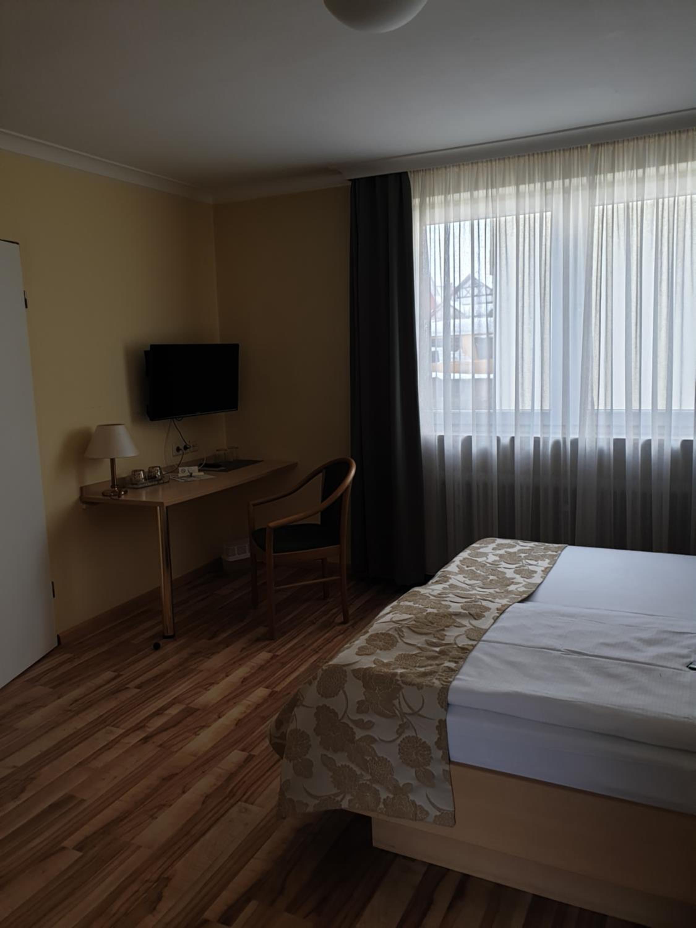 Double Or Twin Room With Bathroom photo 3