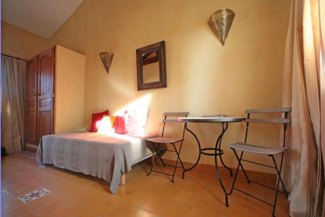 Large Double Room photo 3