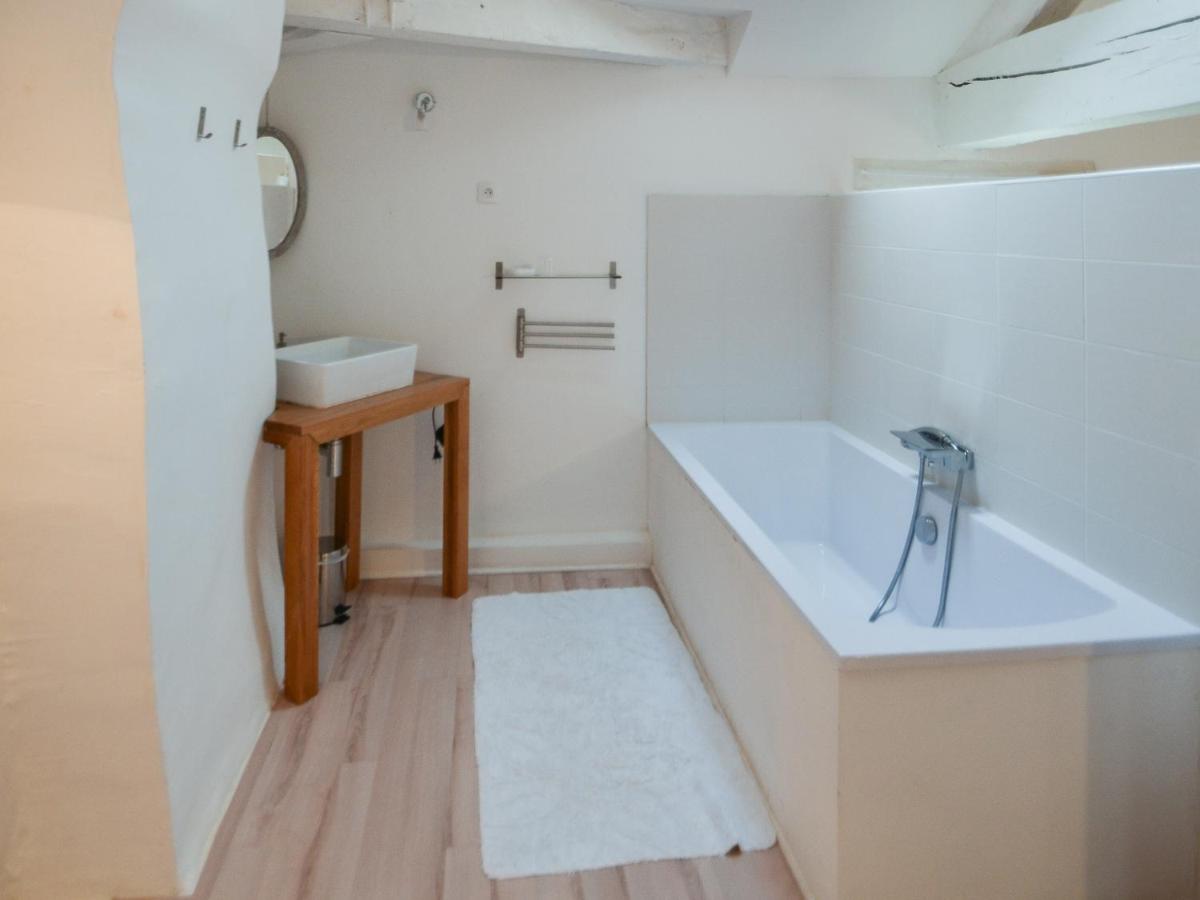 Small Twin Room photo 2