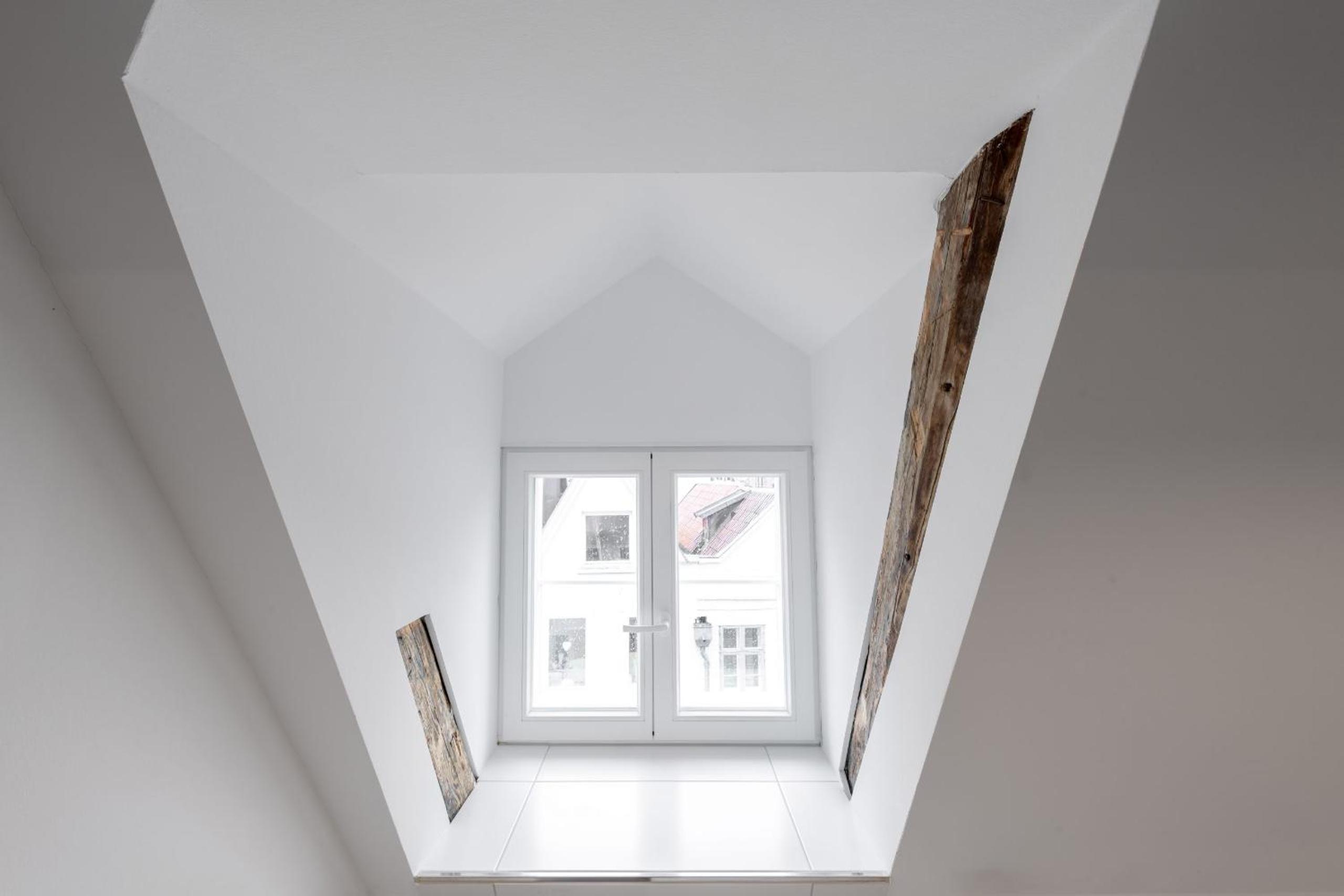 Two-Bedroom Apartment - Photo 16
