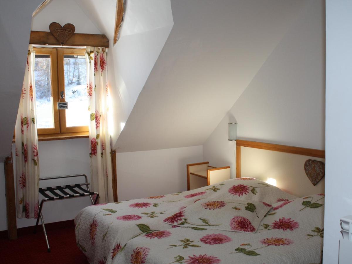 Small Double Room photo 1