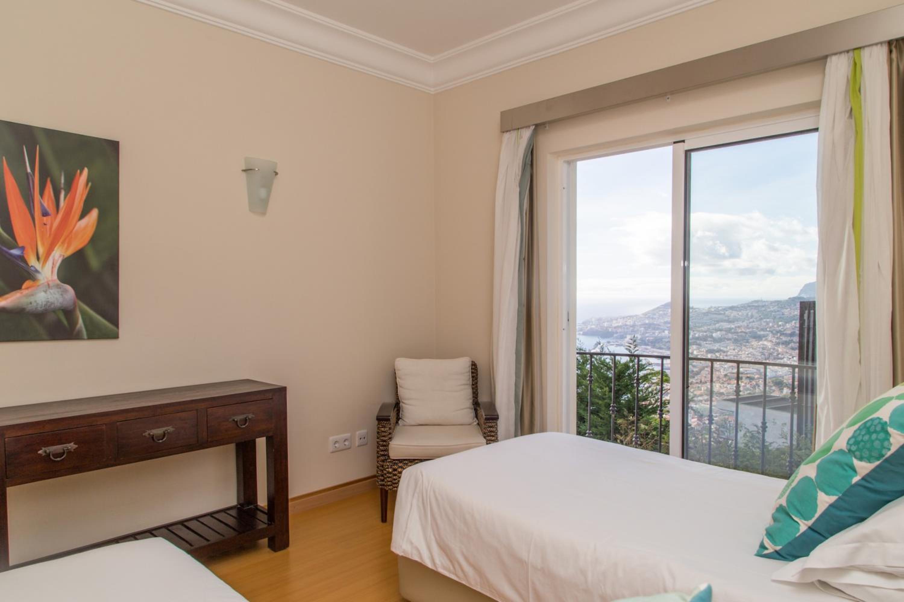 Two-Bedroom Apartment With Sea And Funchal View photo 3