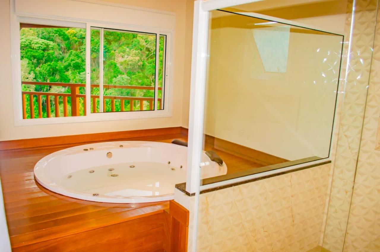 Double Room with Spa Bath photo 2