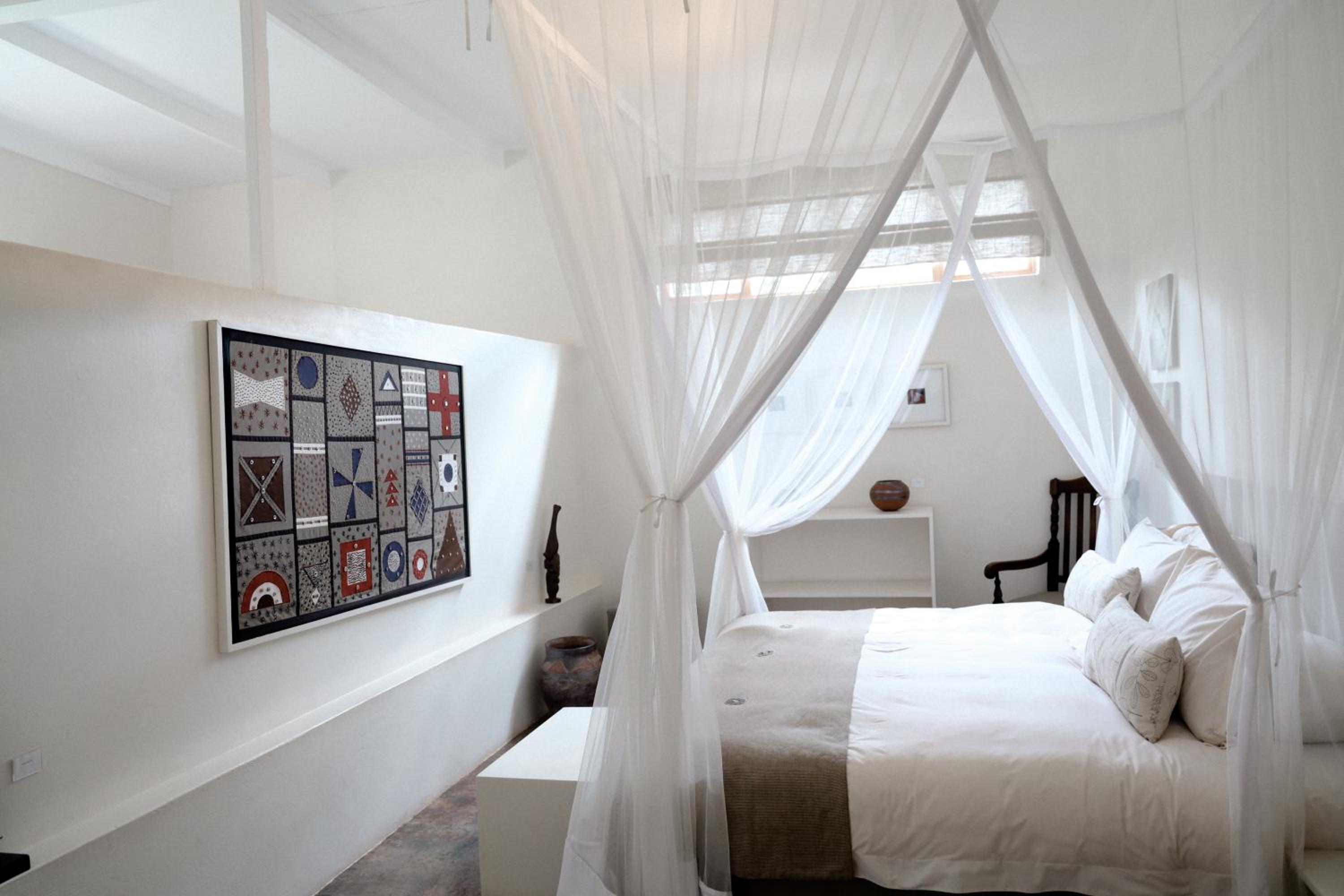 Suite - Photo 2