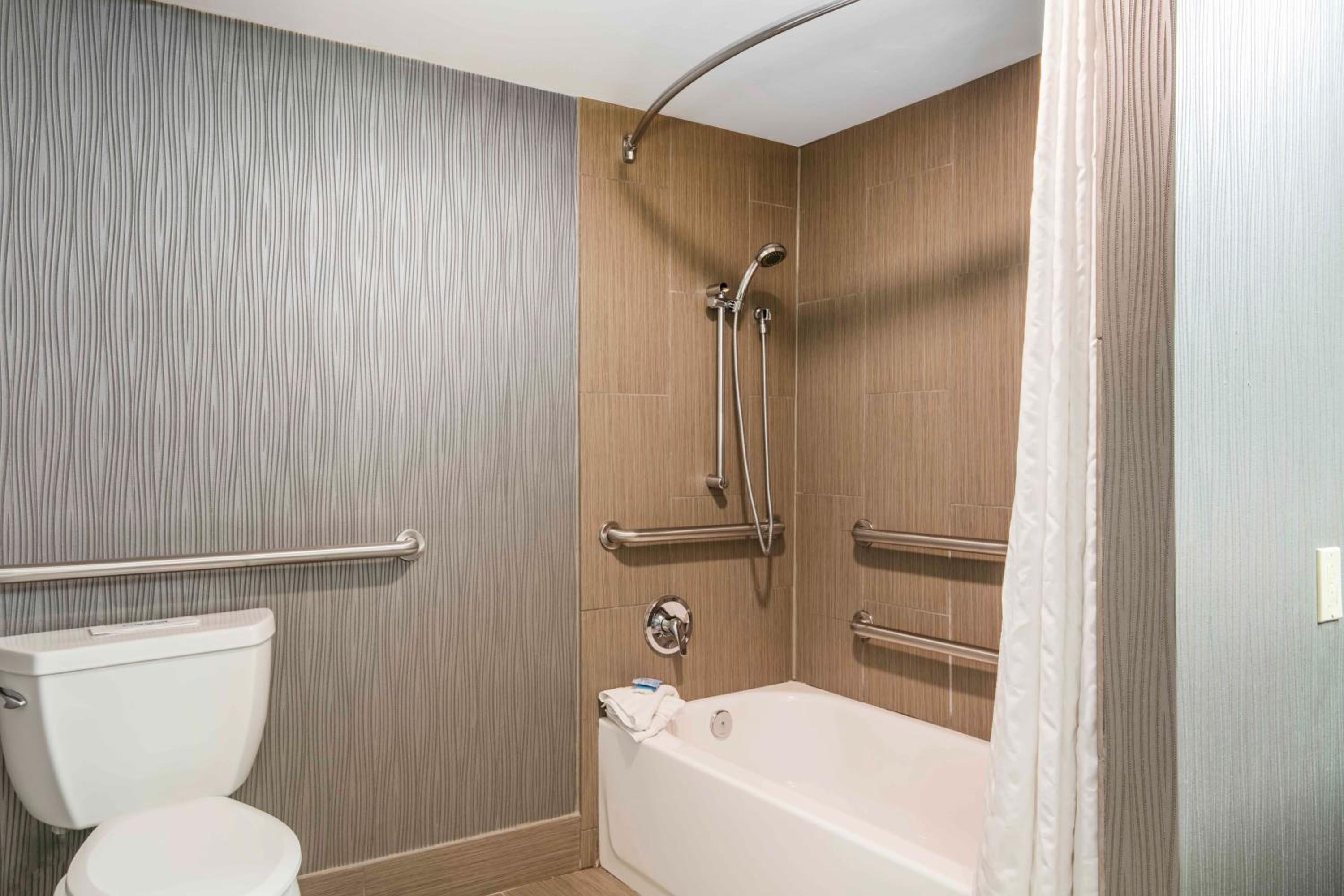 Queen Room - Disability Access/Non-Smoking - Photo 5