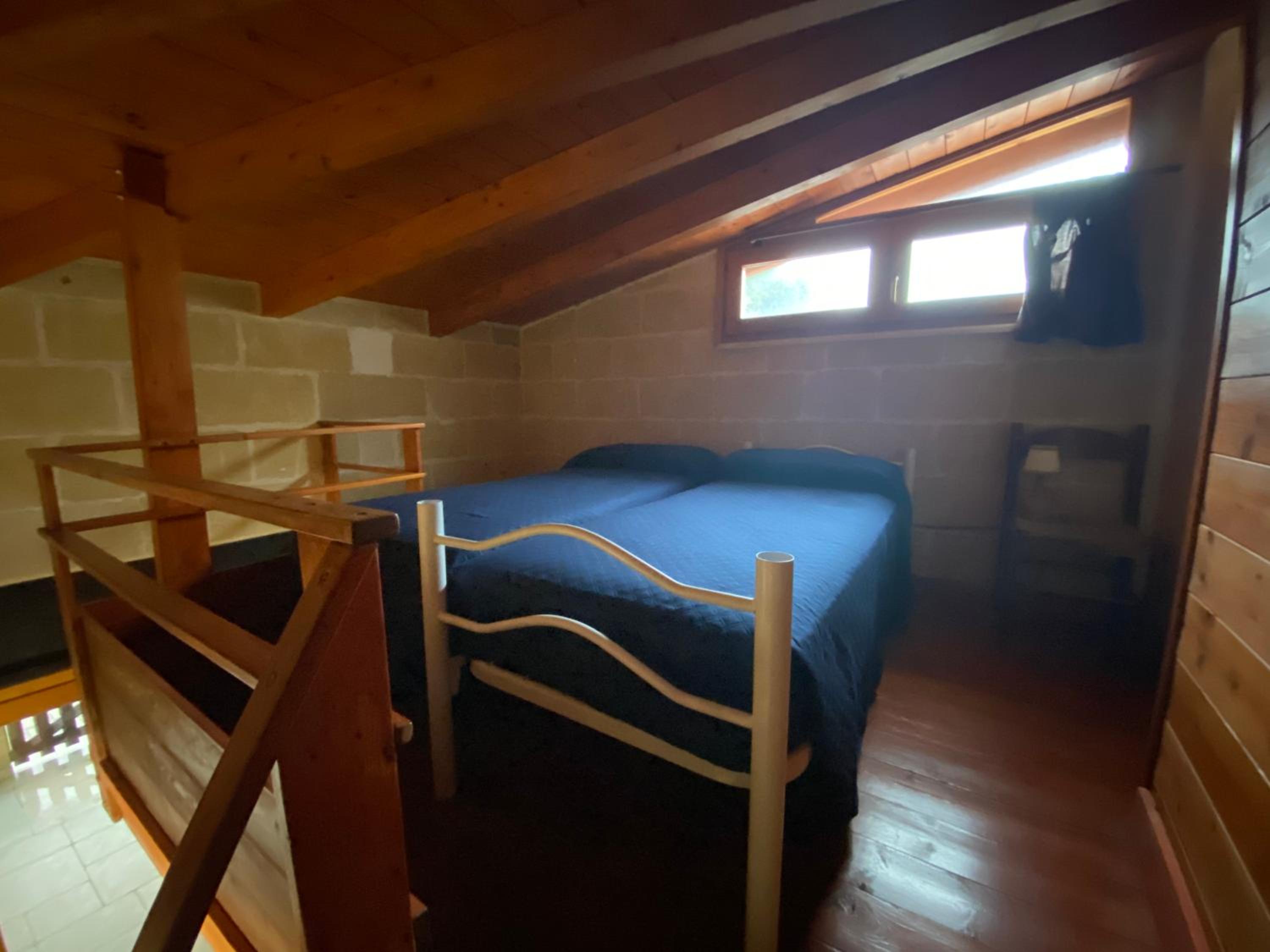 Large Double Room - Photo 4