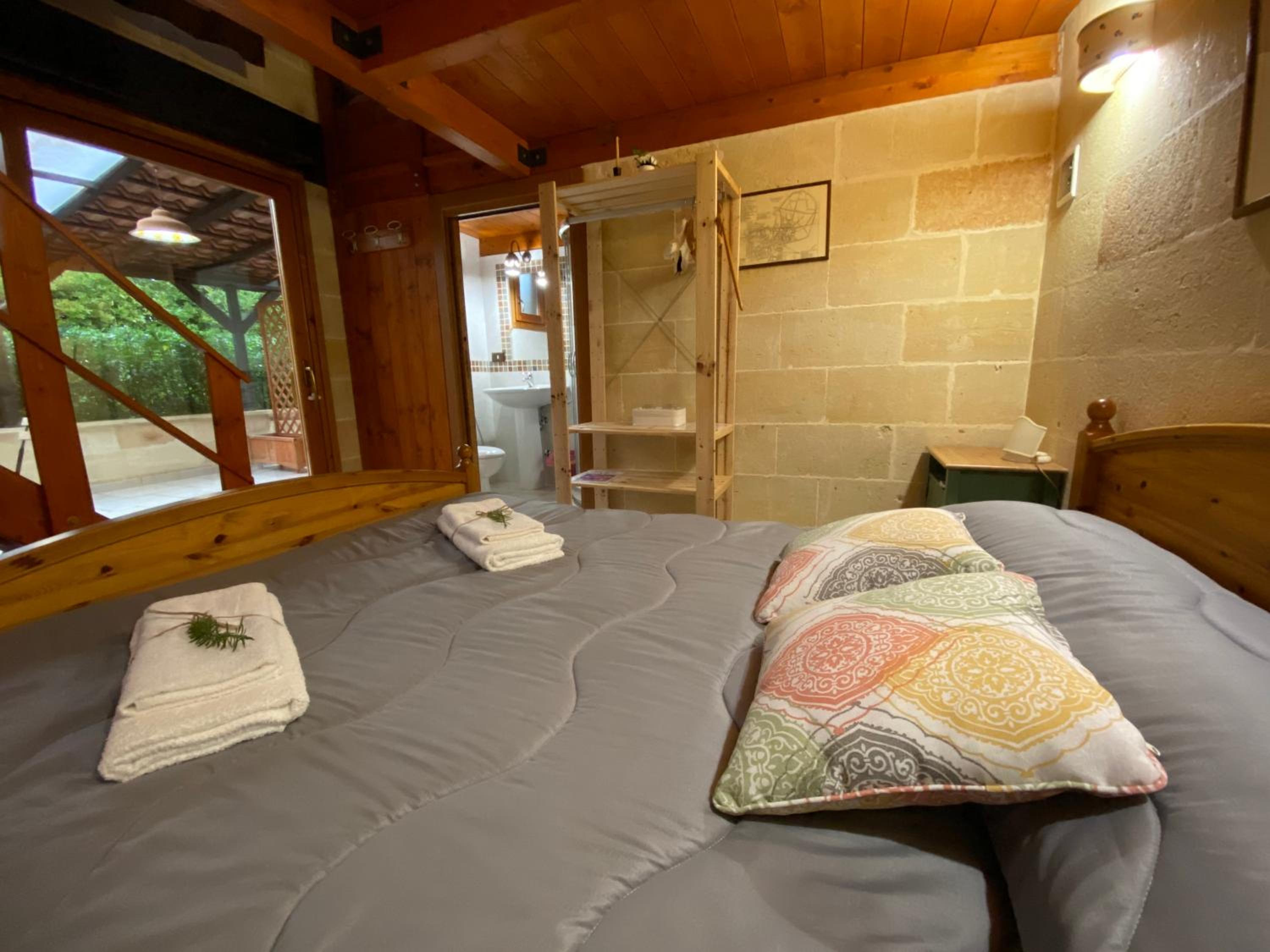 Double Room with Private Bathroom photo 1
