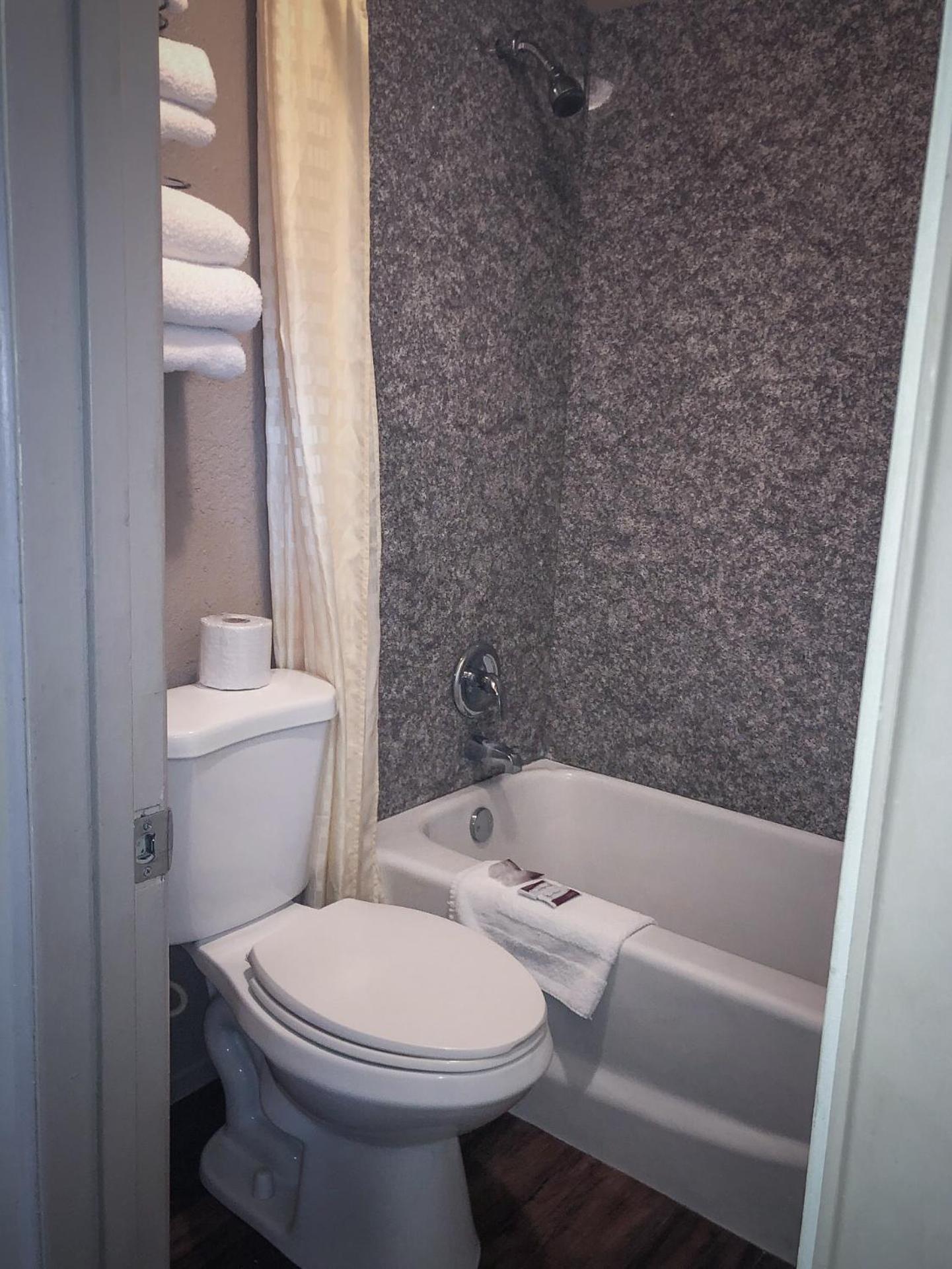 Queen Room - Photo 4