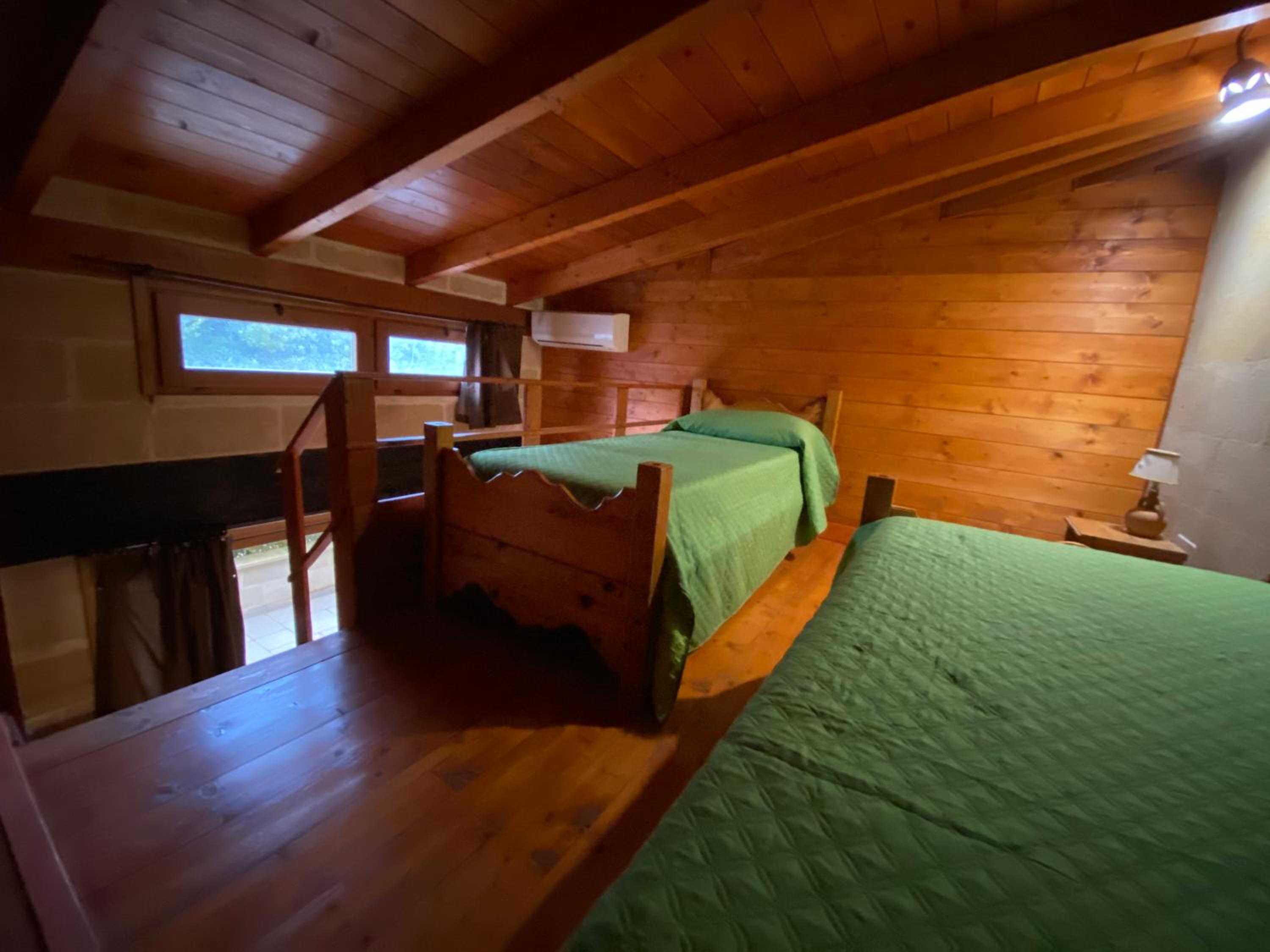 Double Room with Private Bathroom - Photo 8