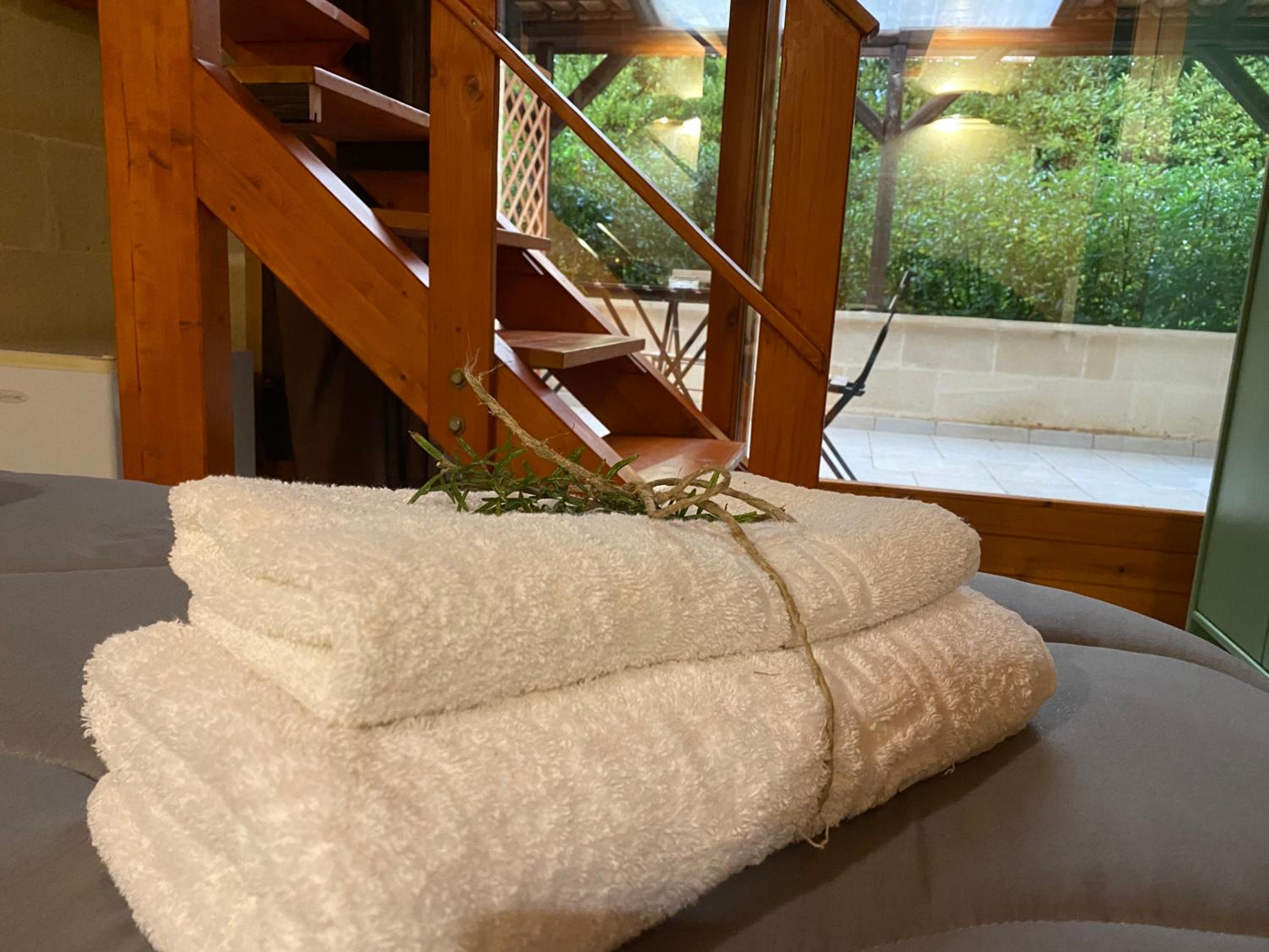 Double Room with Private Bathroom - Photo 7