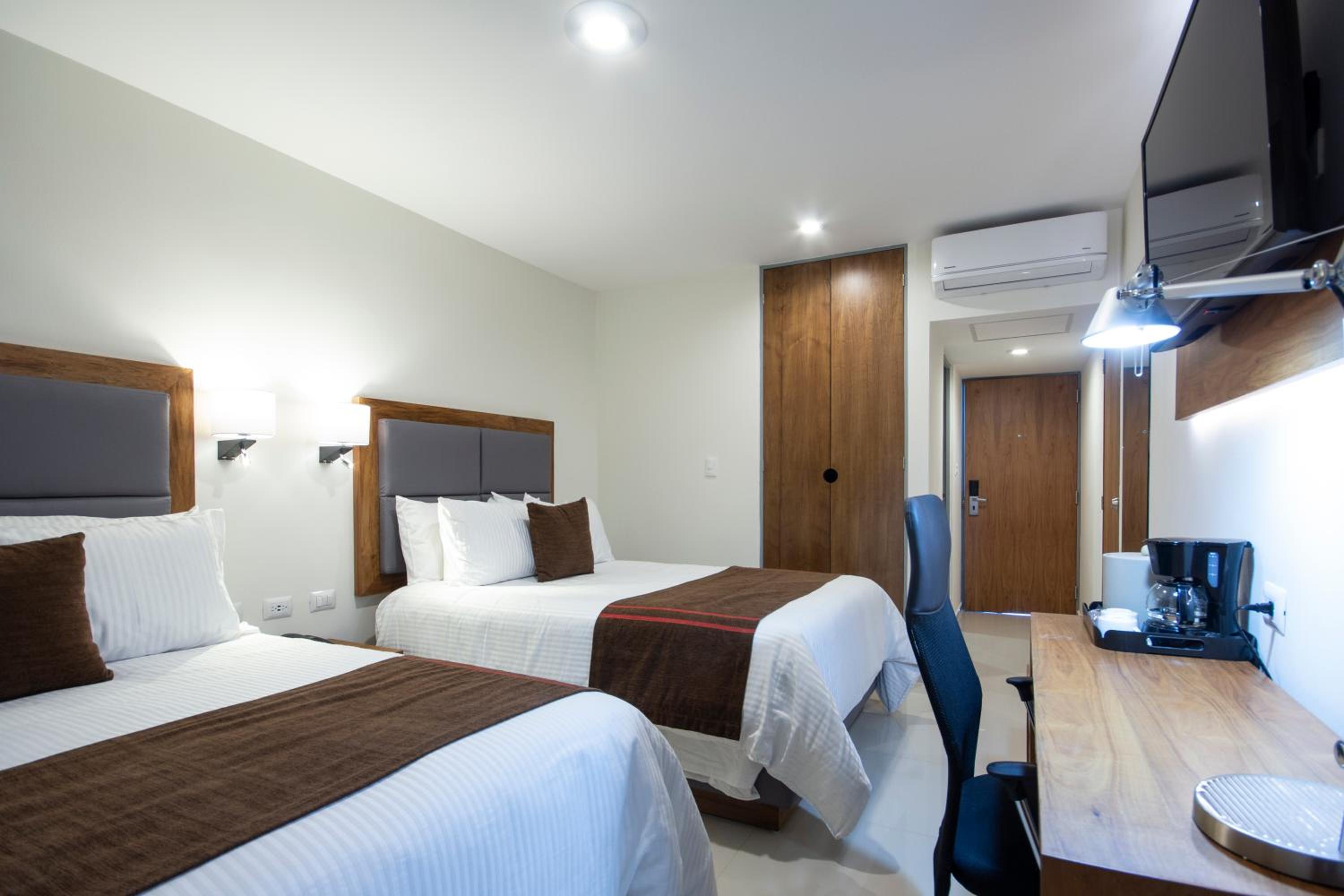 Standard Double Room photo 2