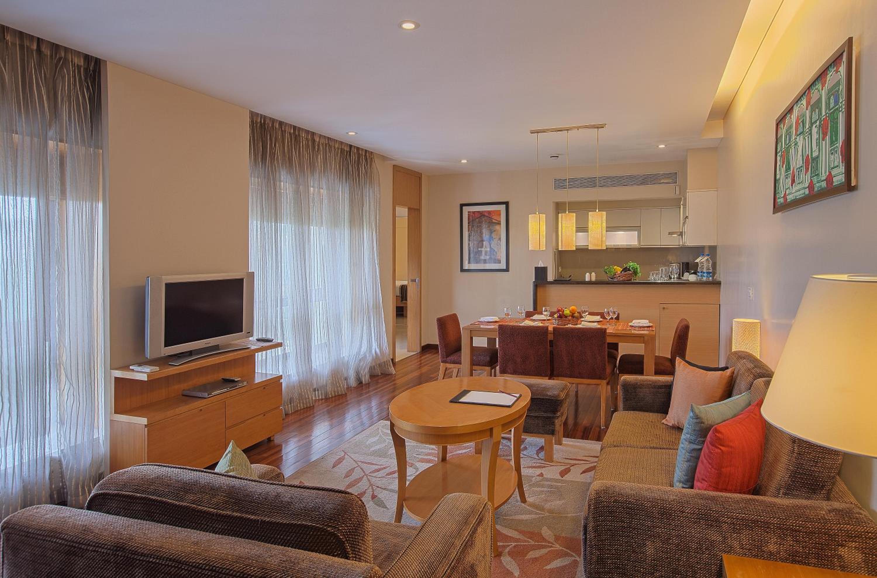 Two-Bedroom Superior Suite - Photo 4