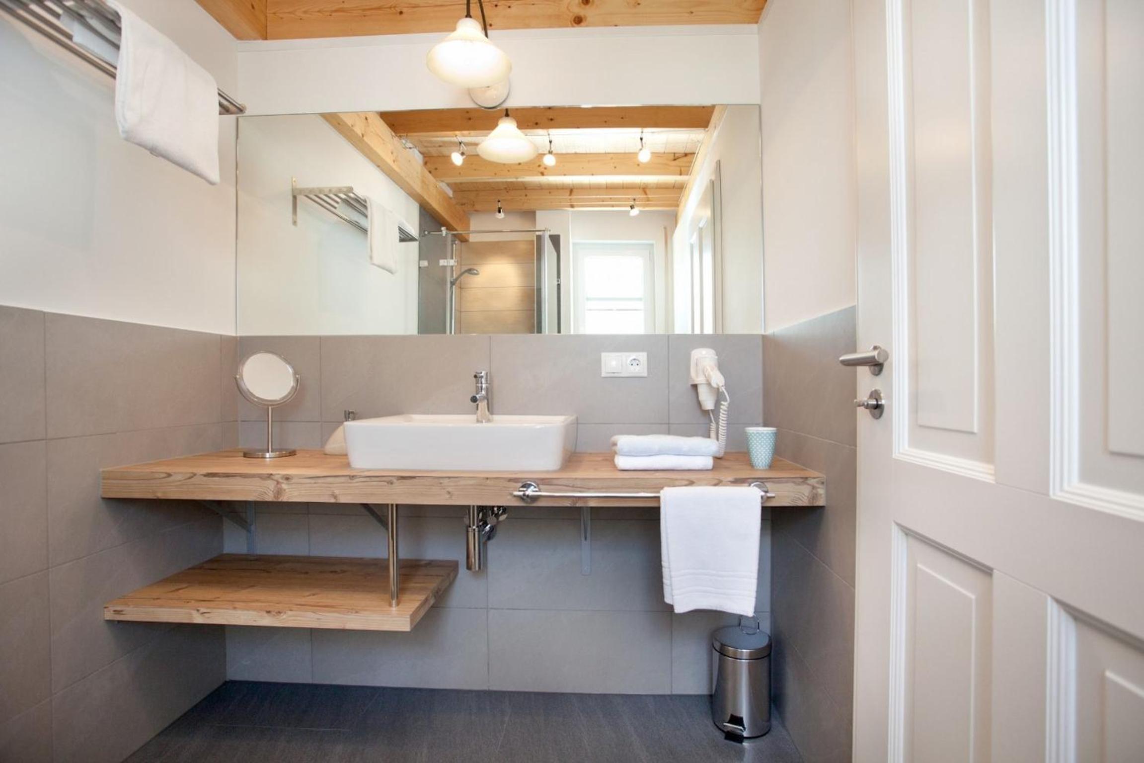 Double Room - Photo 11