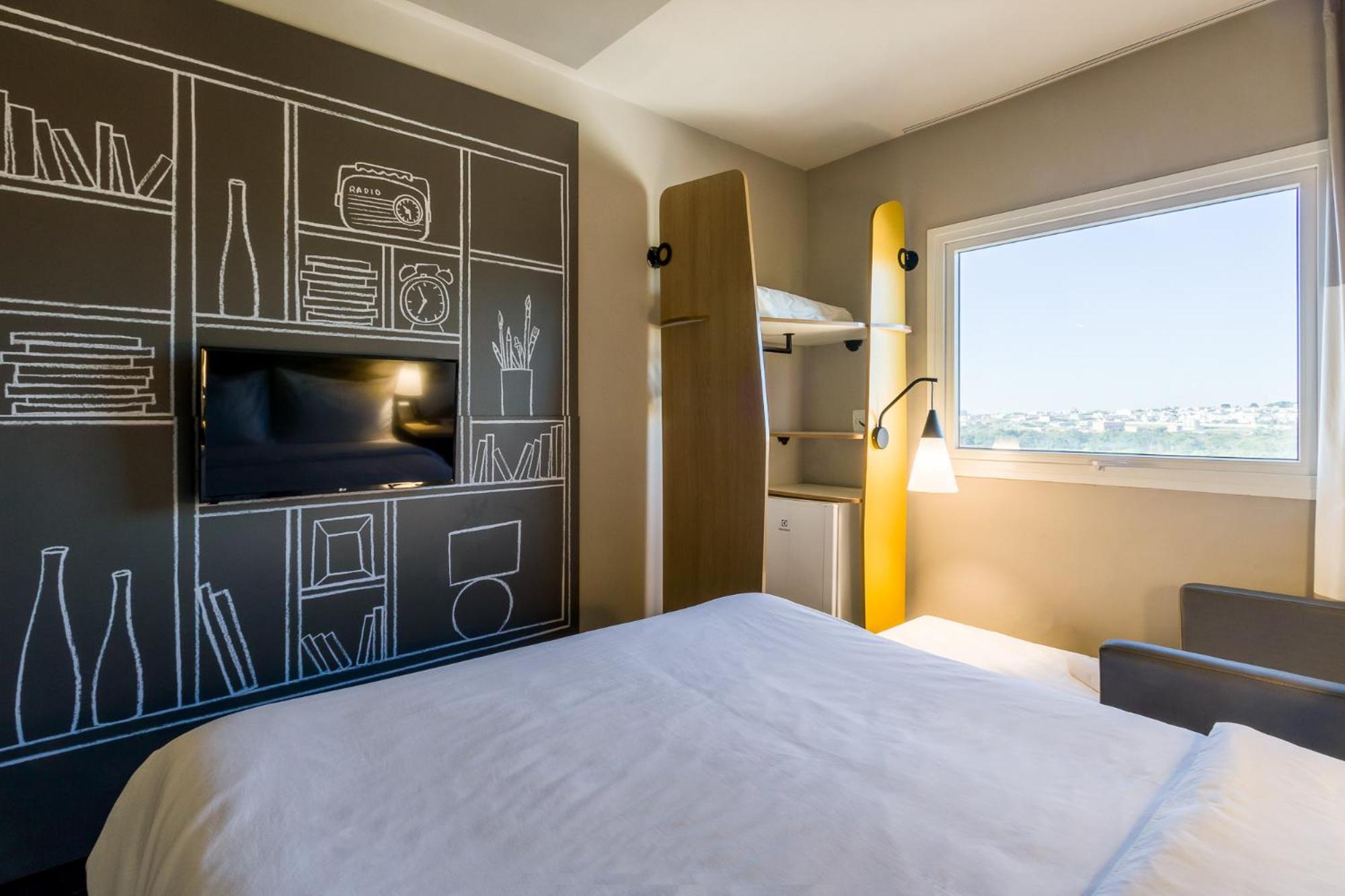 Standard Double Room with Sofa Bed - Photo 4