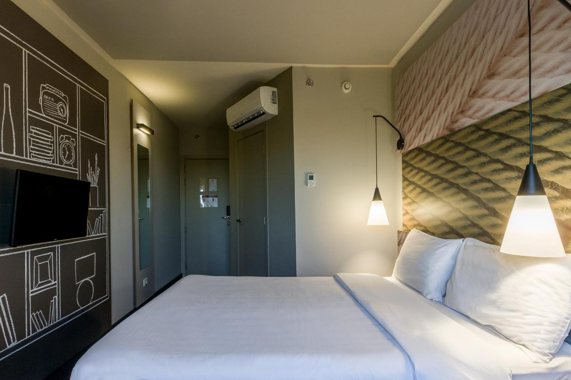 Standard Double Room - Photo 3