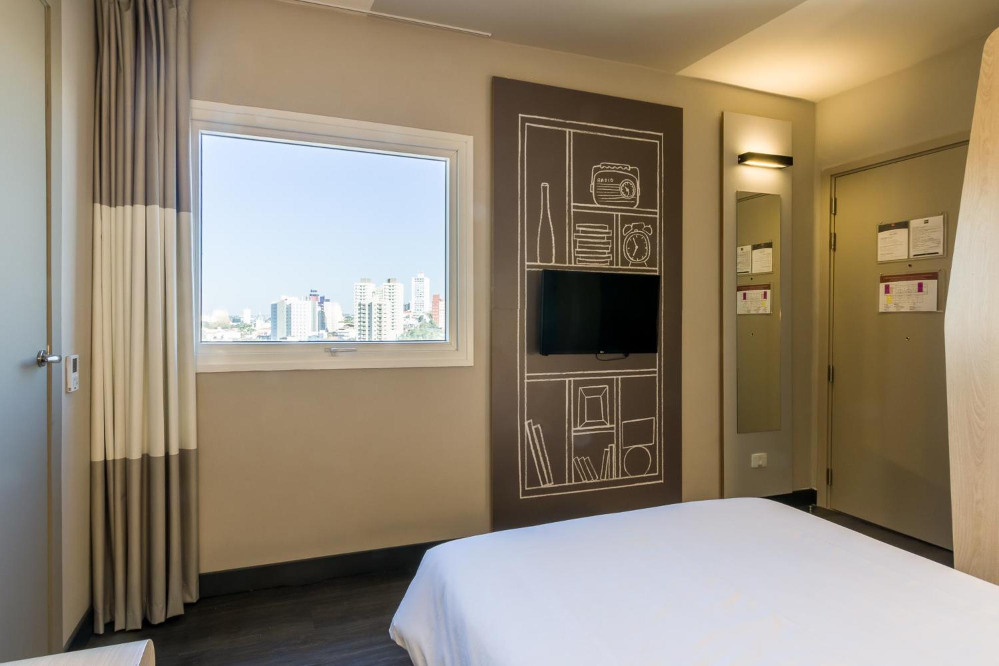 Standard Double Room - Disability Access - Photo 4