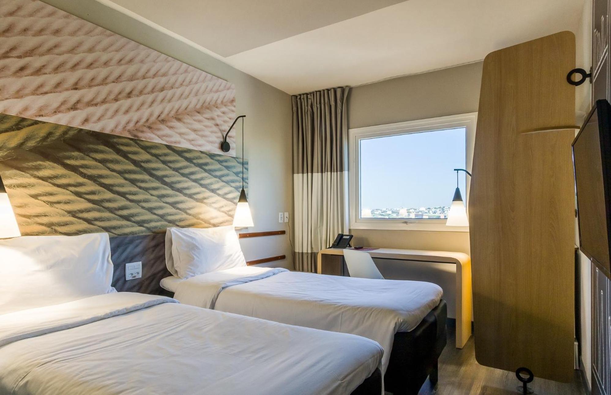 Standard Twin Room - Photo 3