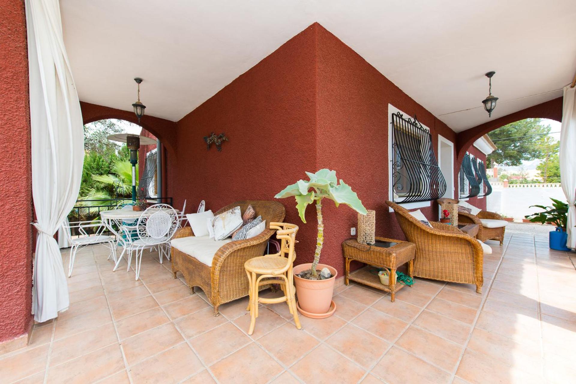 Villa photo 3