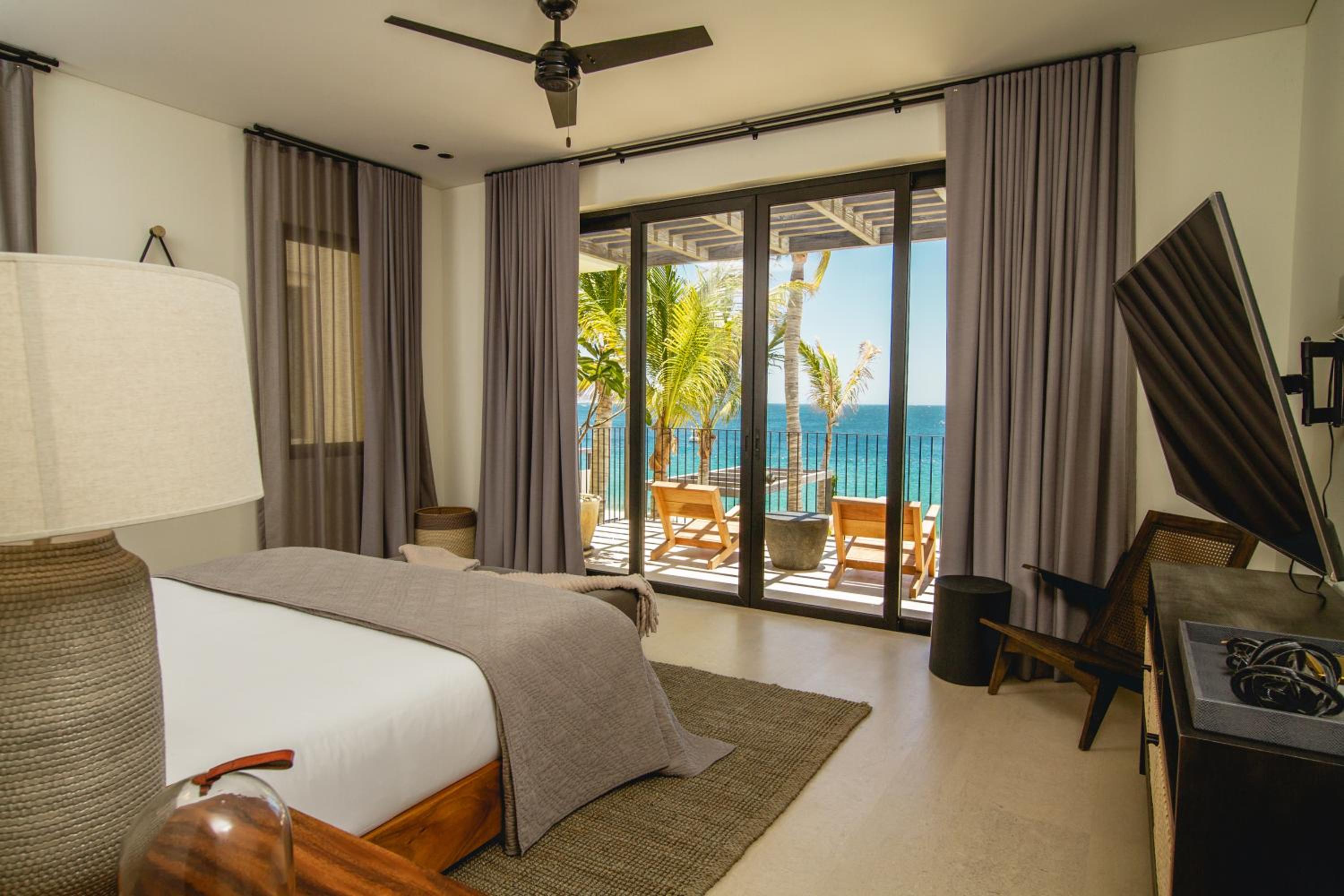 Seven Bedroom Beachfront Estate