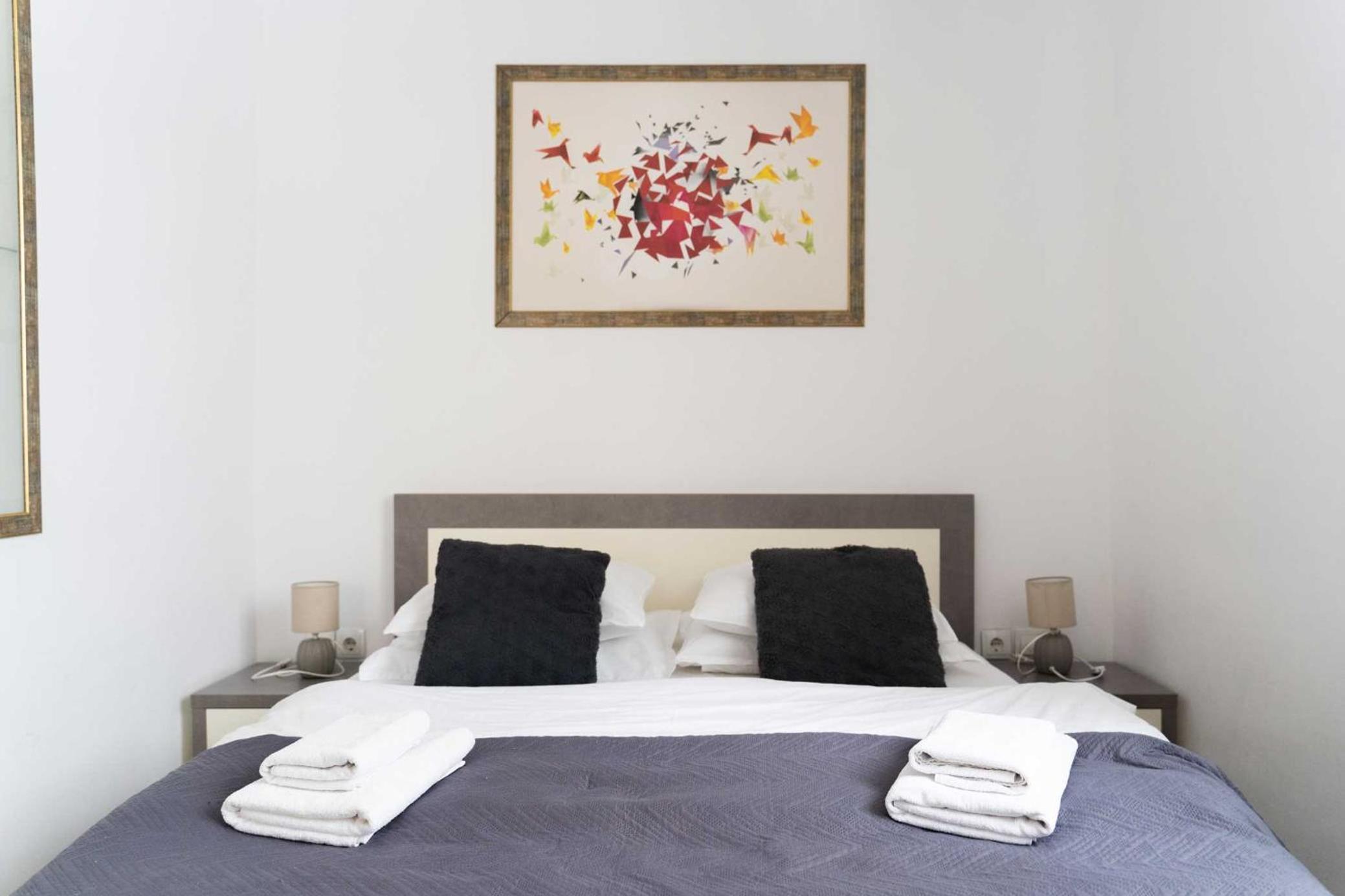 Deluxe King Room - Photo 25