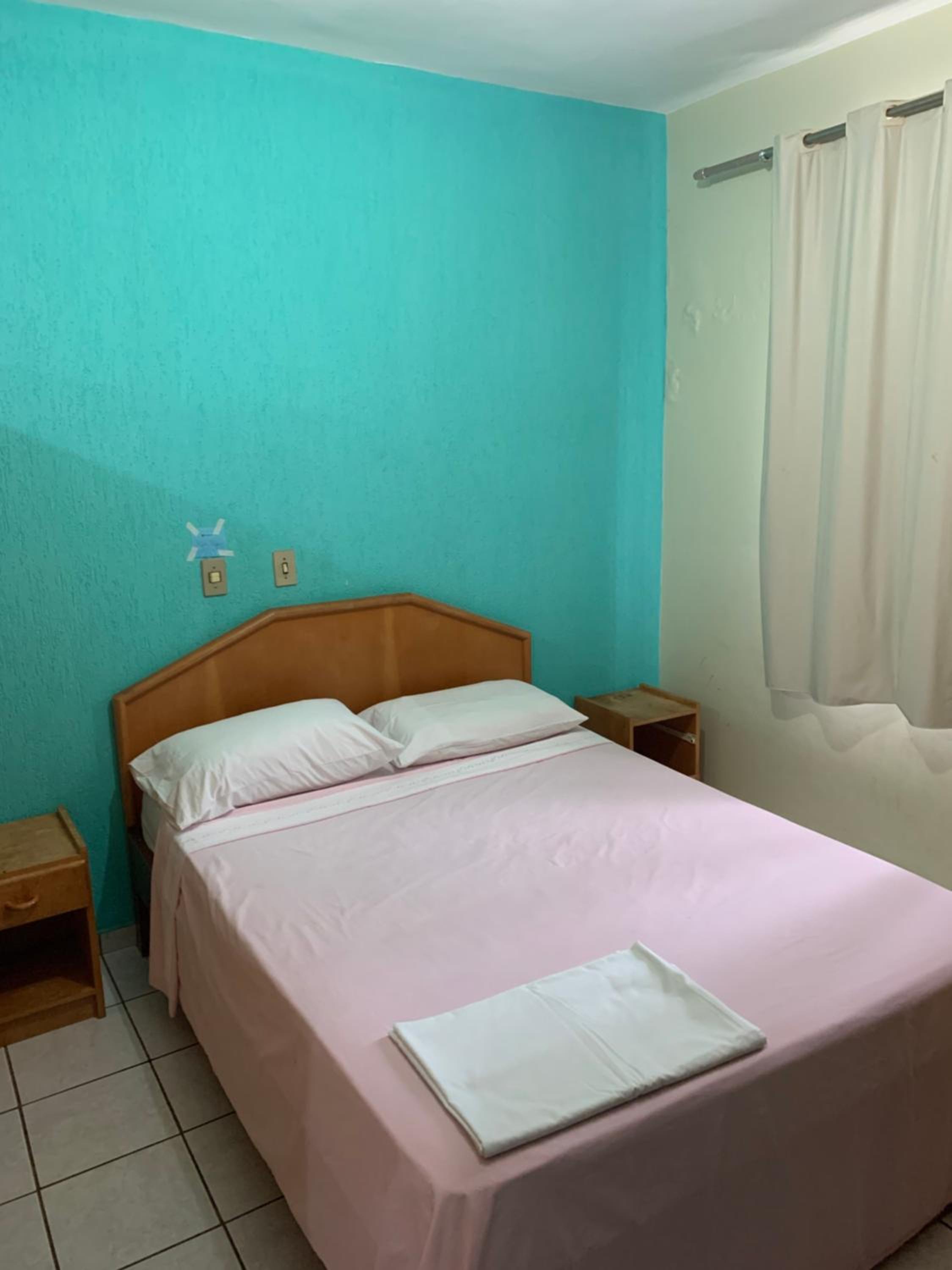 One-Bedroom Apartment - Photo 11