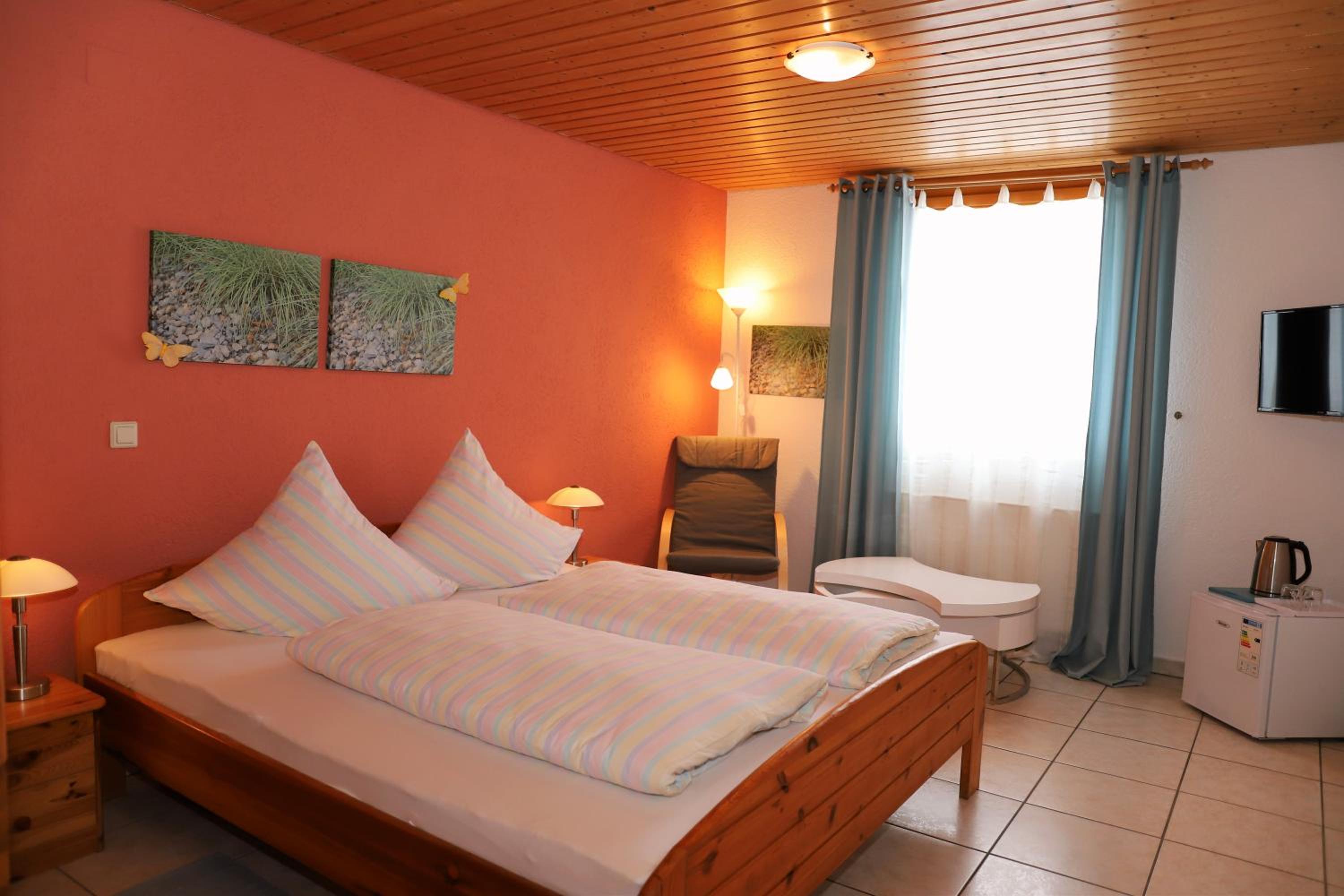 Double Room with Garden View - Photo 23