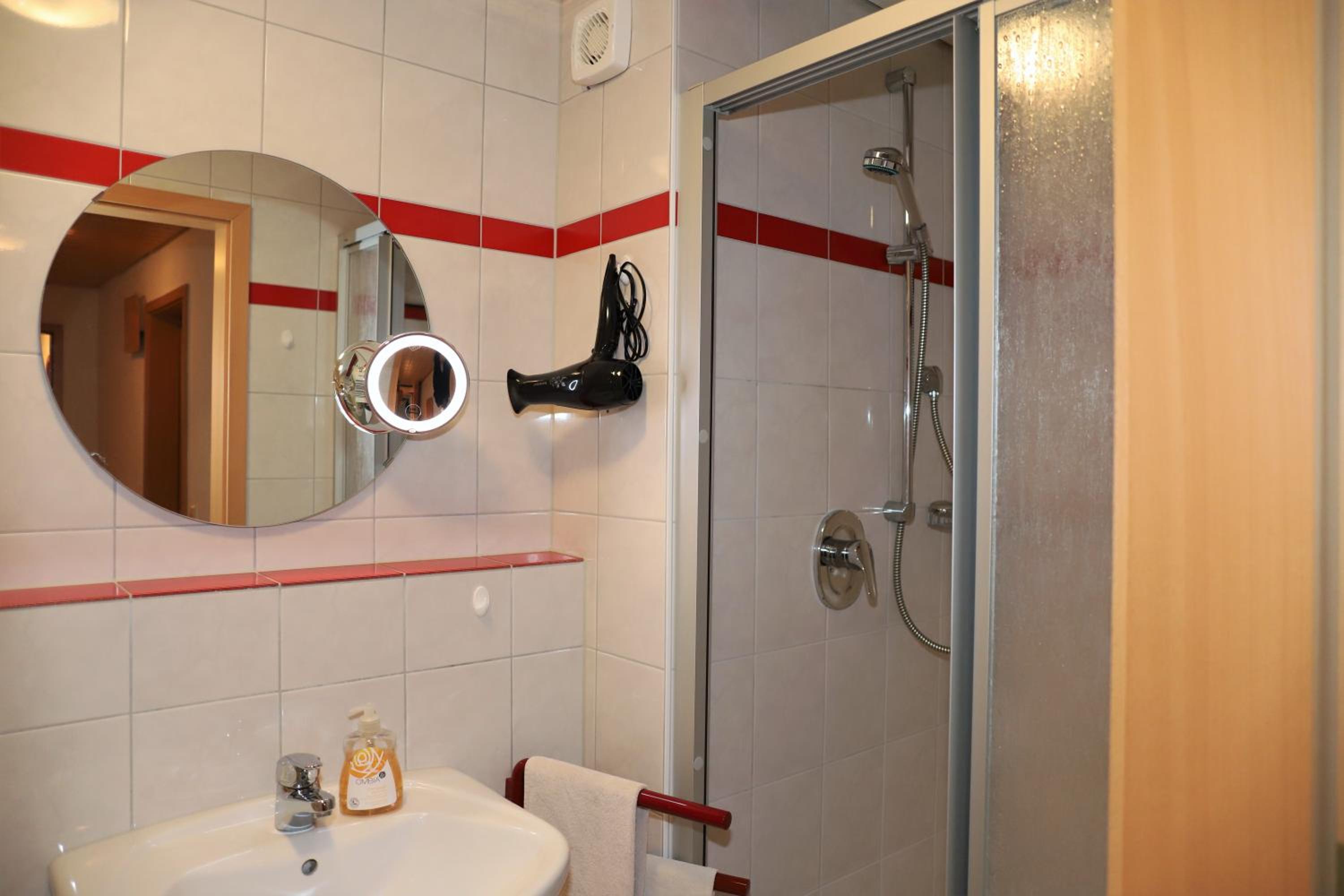 Two-Bedroom Apartment - Photo 8