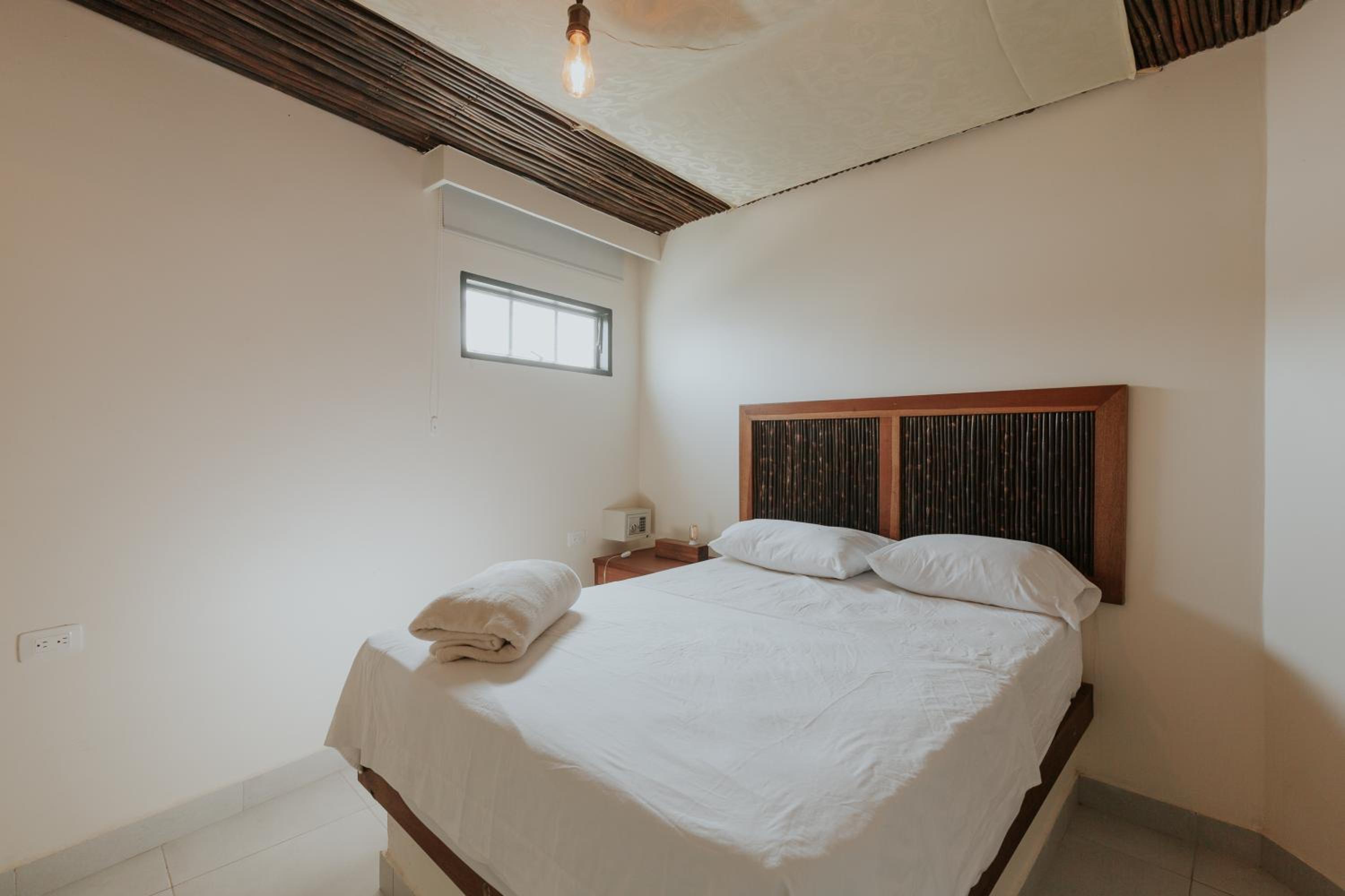 Standard Double Room with Shared Bathroom photo 1