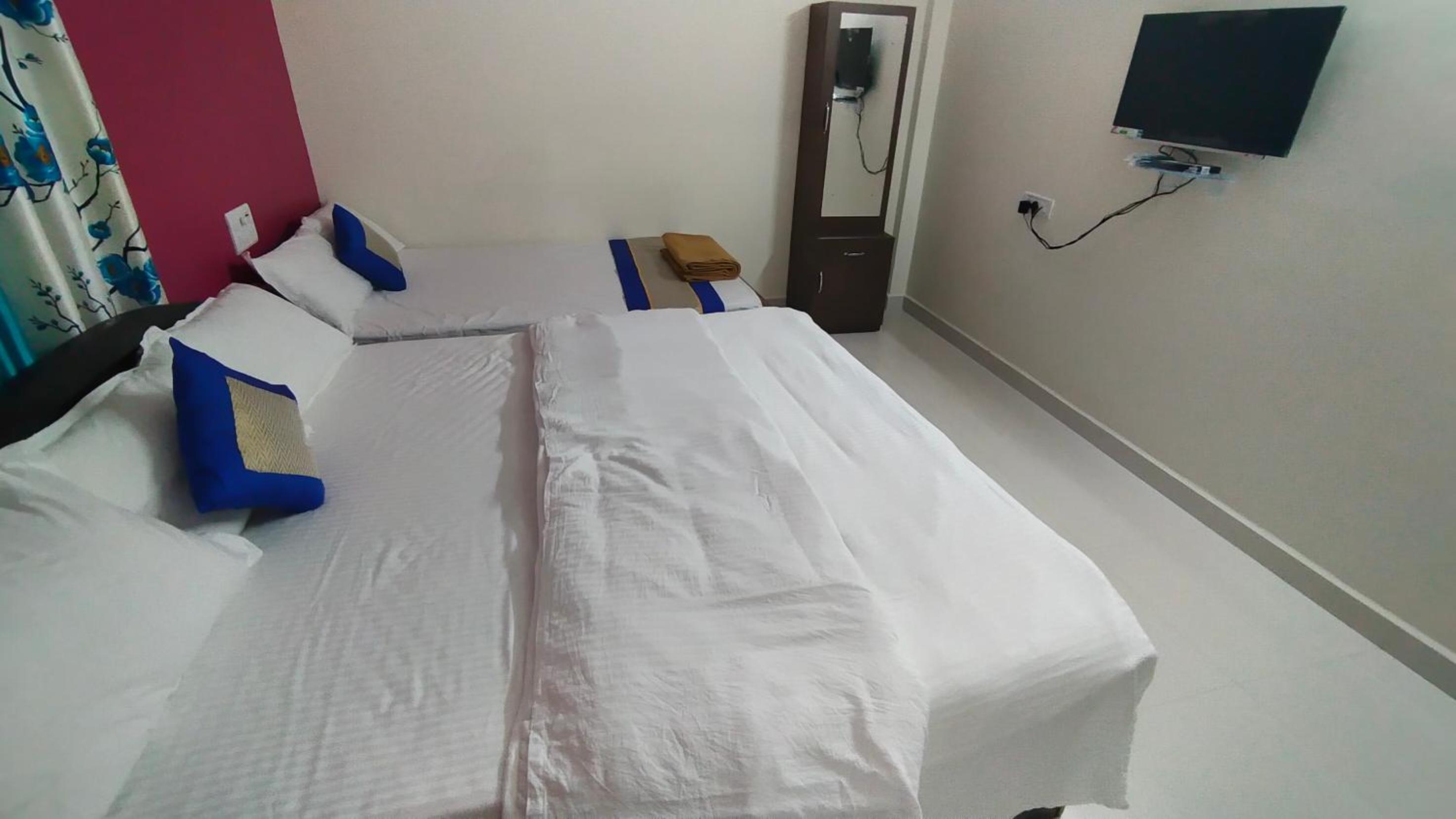 Small Double Room photo 1