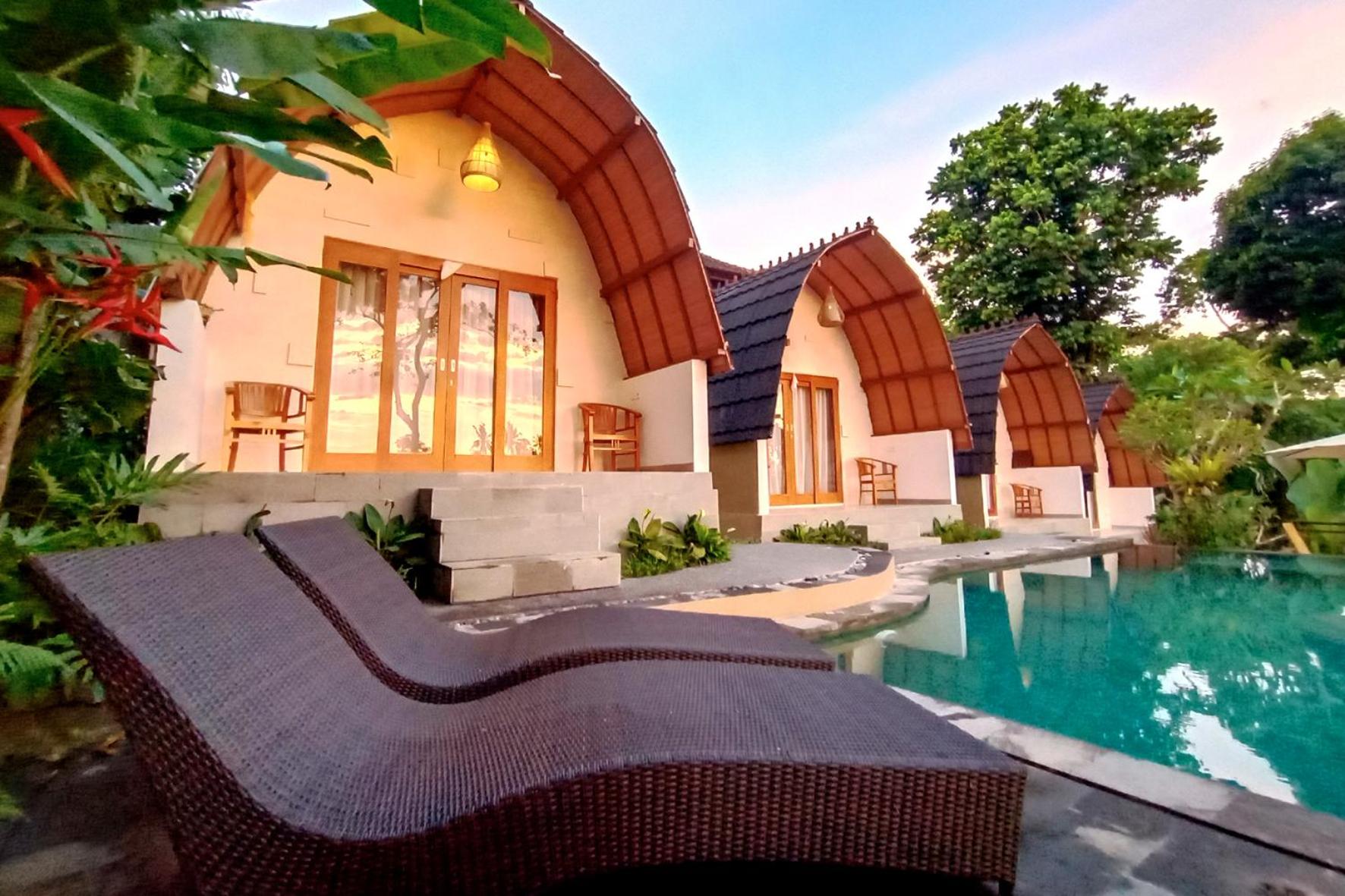 King Room with Pool View - Photo 23