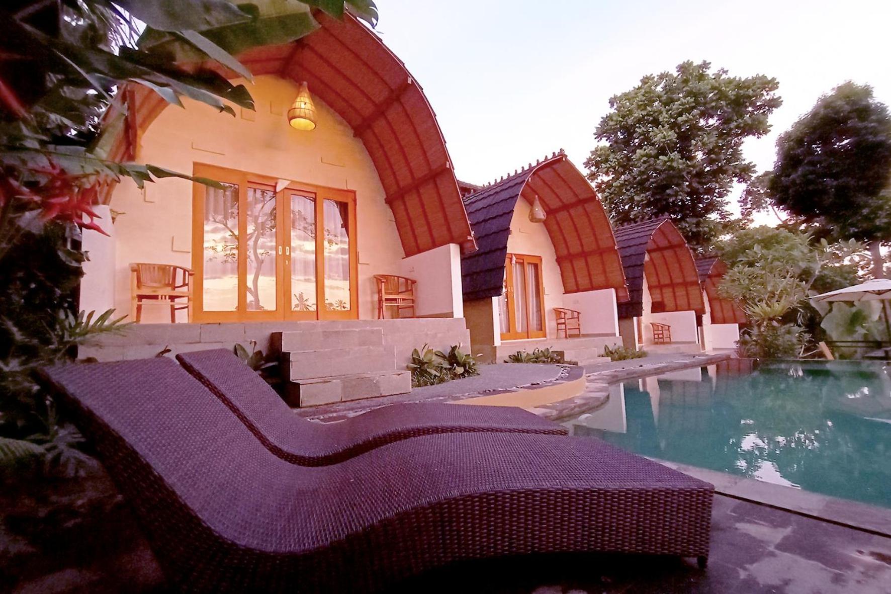 King Room with Pool View - Photo 5