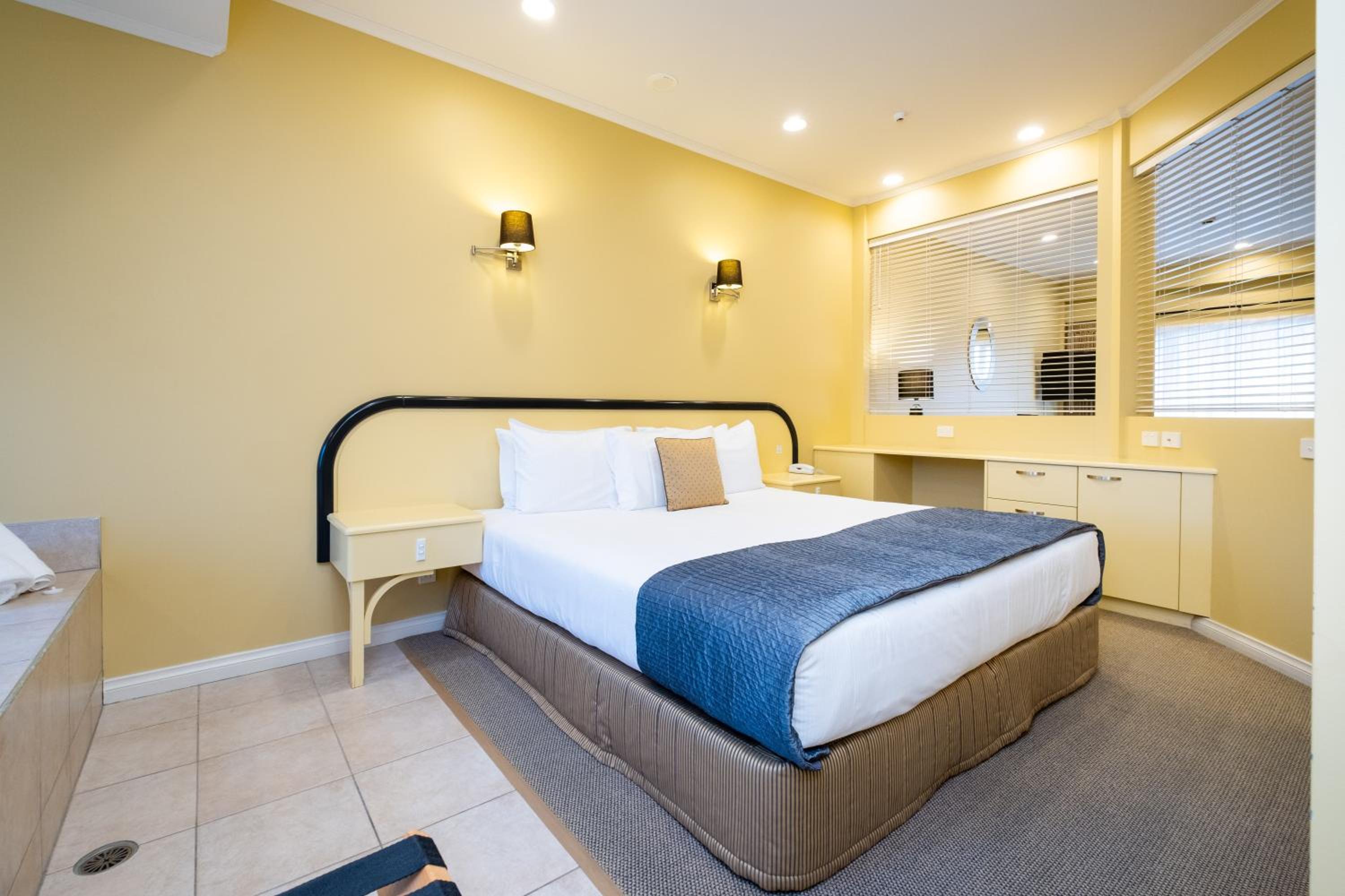 Executive Suite with Spa Bath