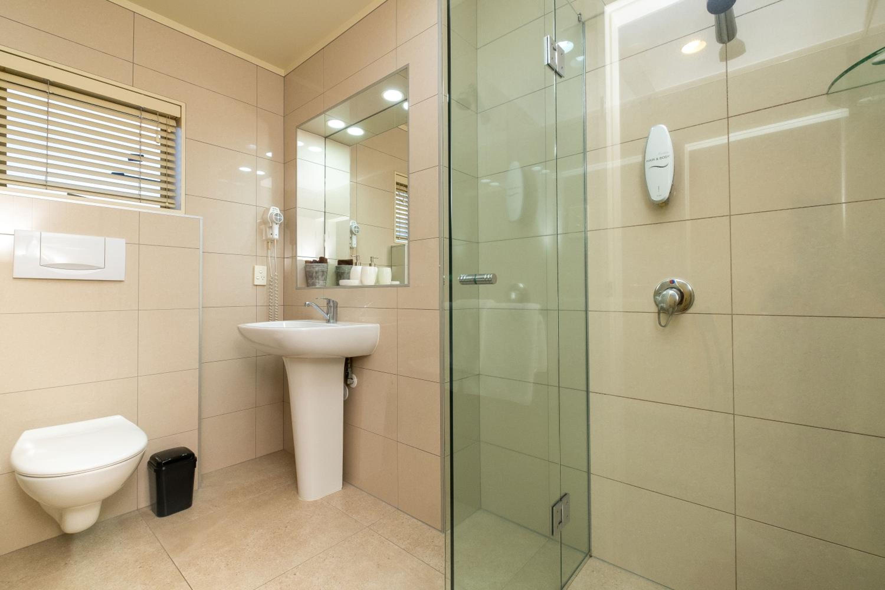 Ground floor Spa Studio photo 3